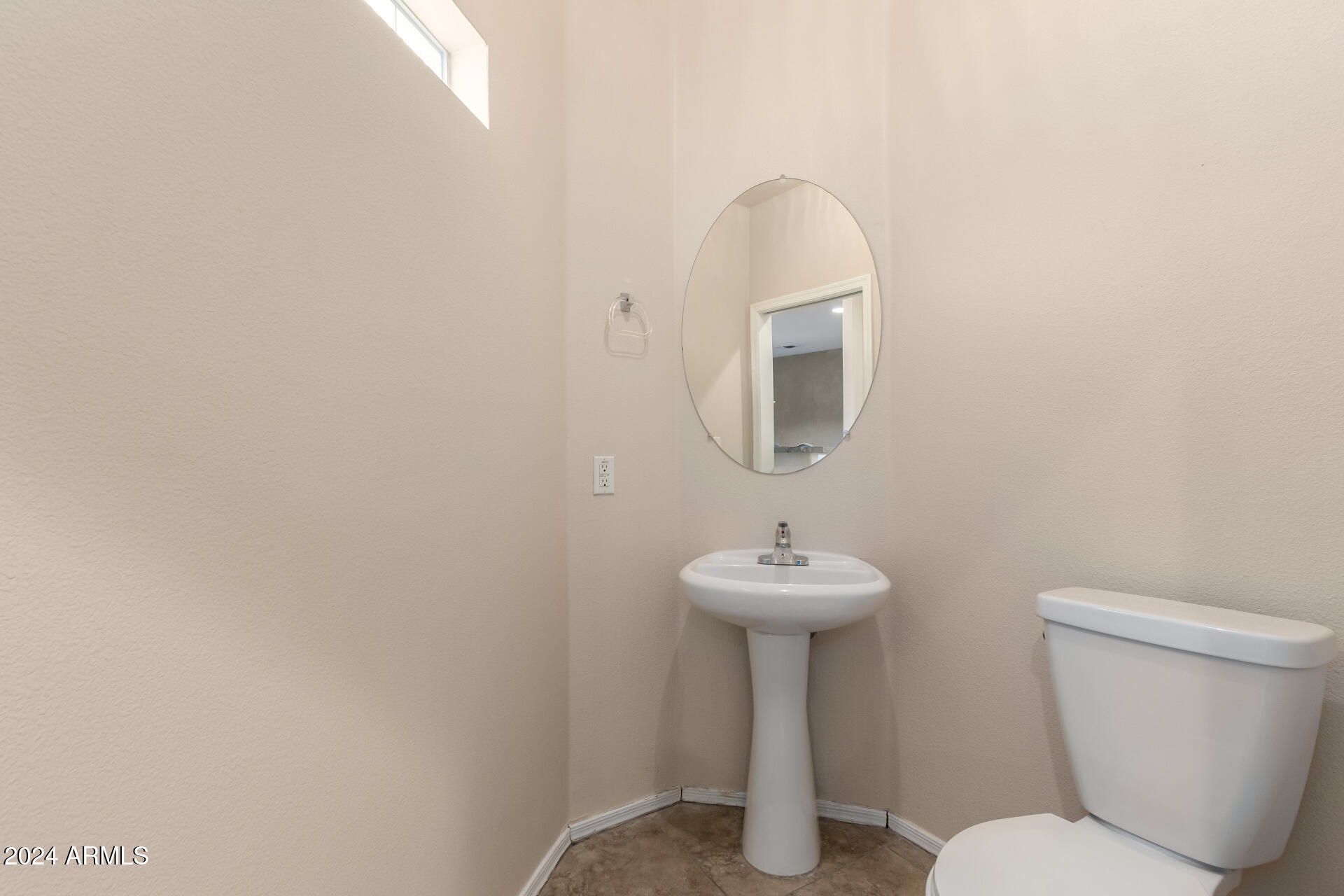 3221 N 37TH Street, 26