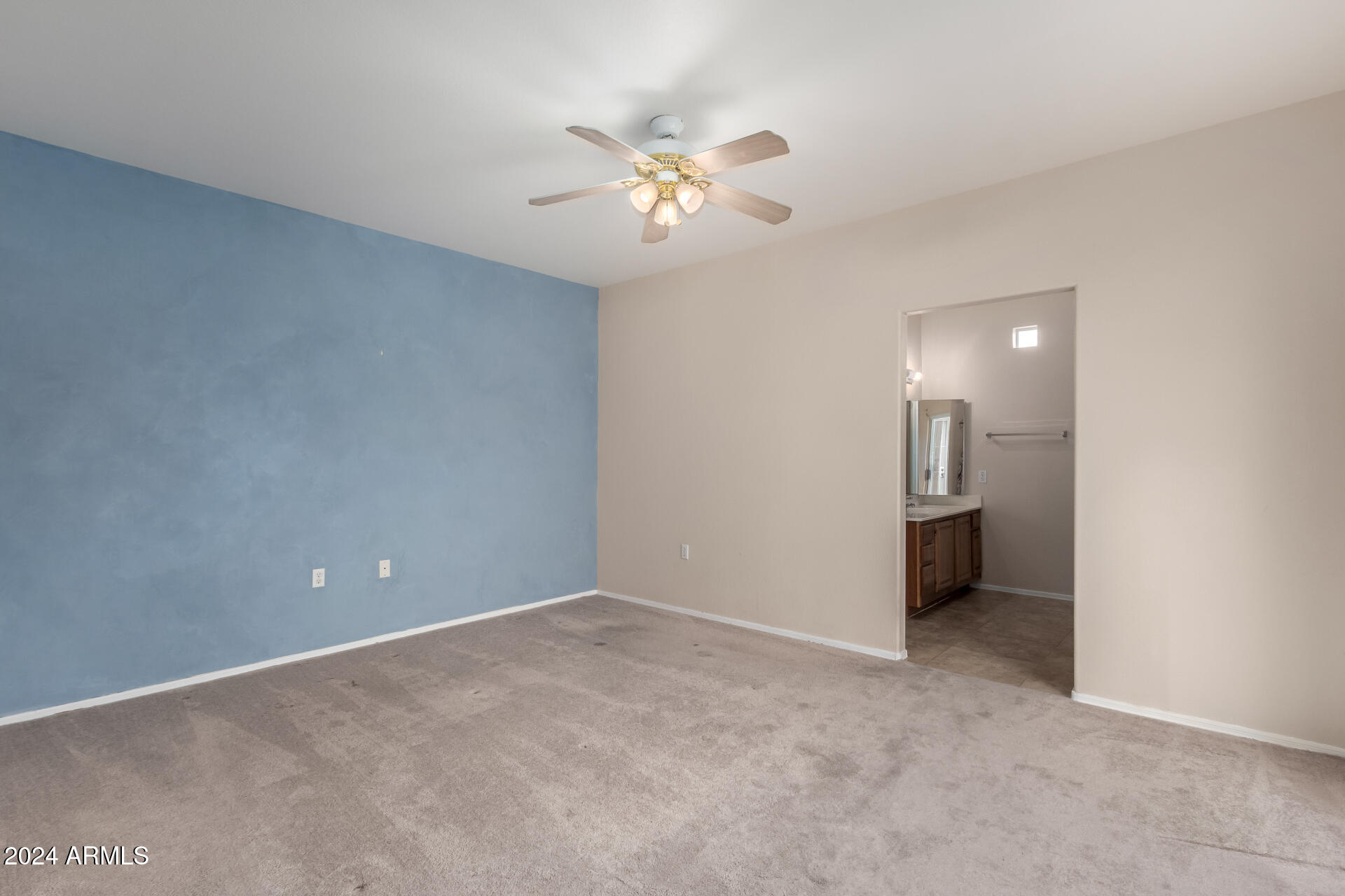 3221 N 37TH Street, 26