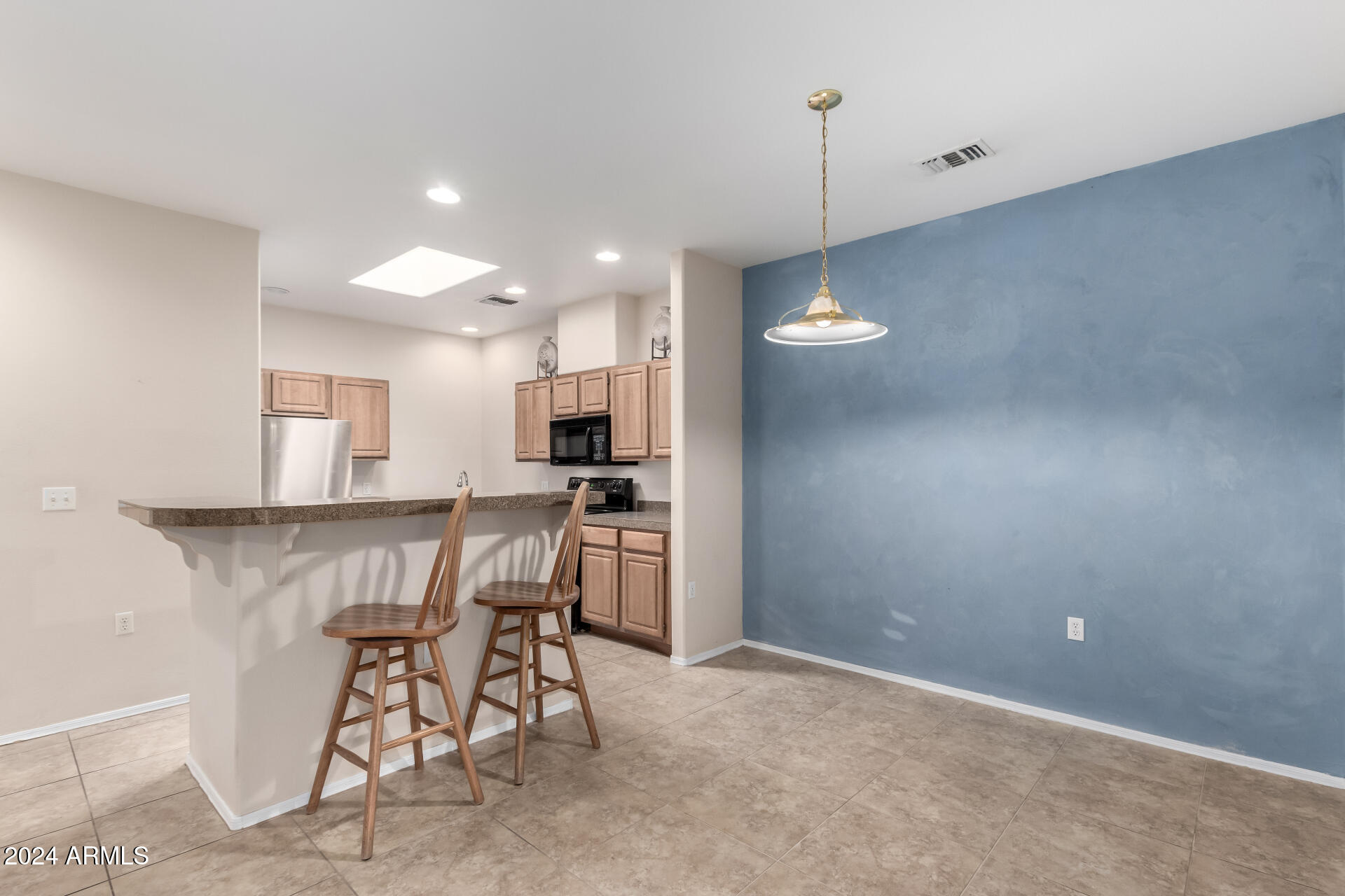 3221 N 37TH Street, 26