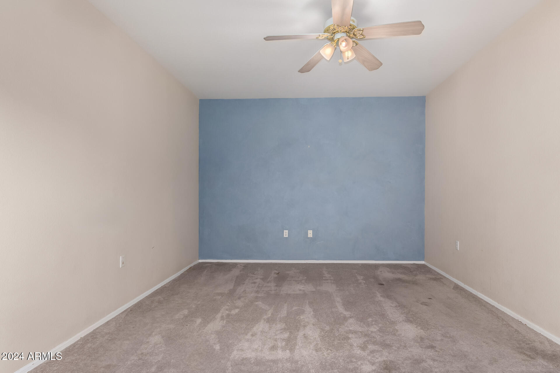 3221 N 37TH Street, 26