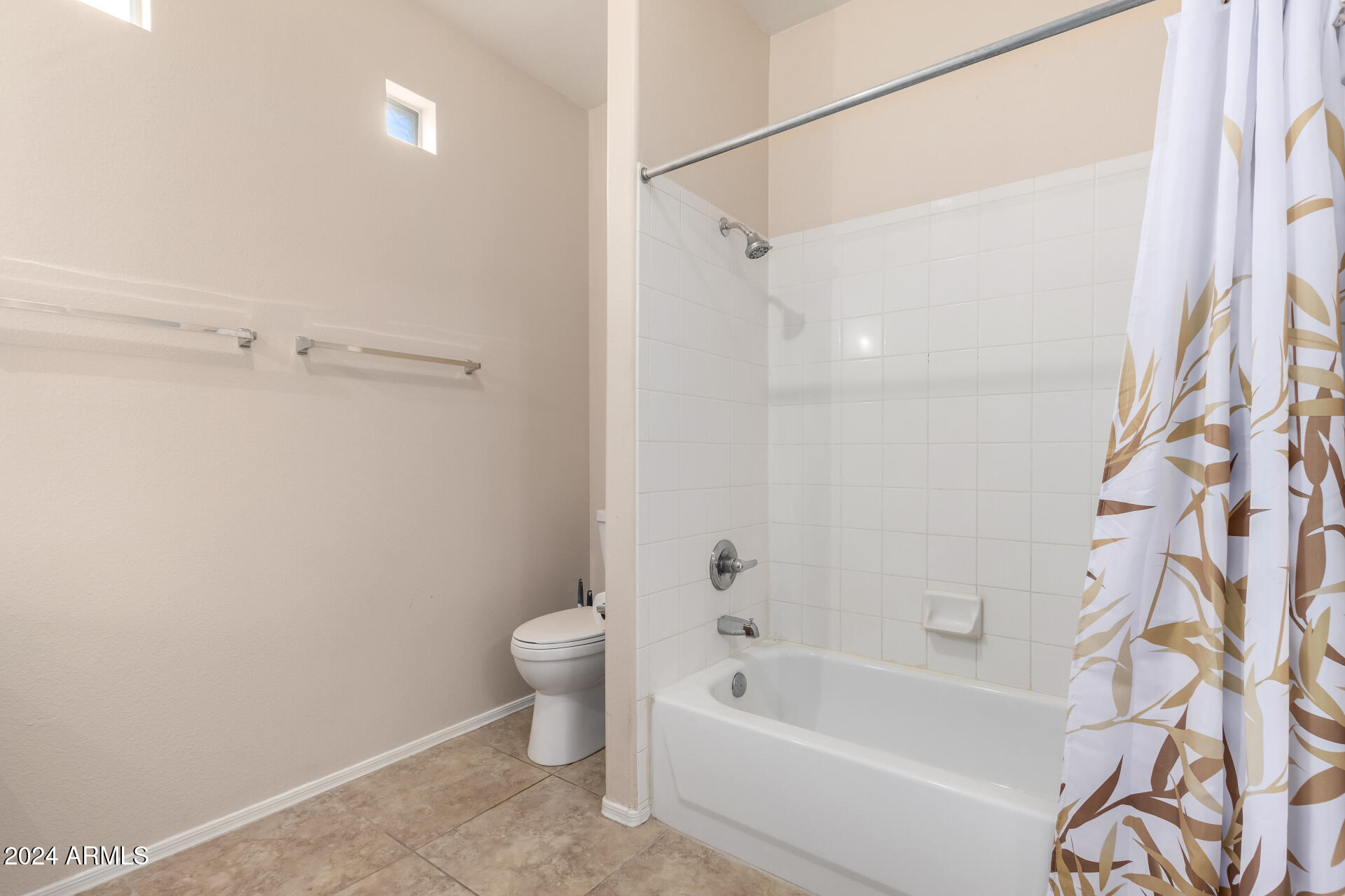 3221 N 37TH Street, 26