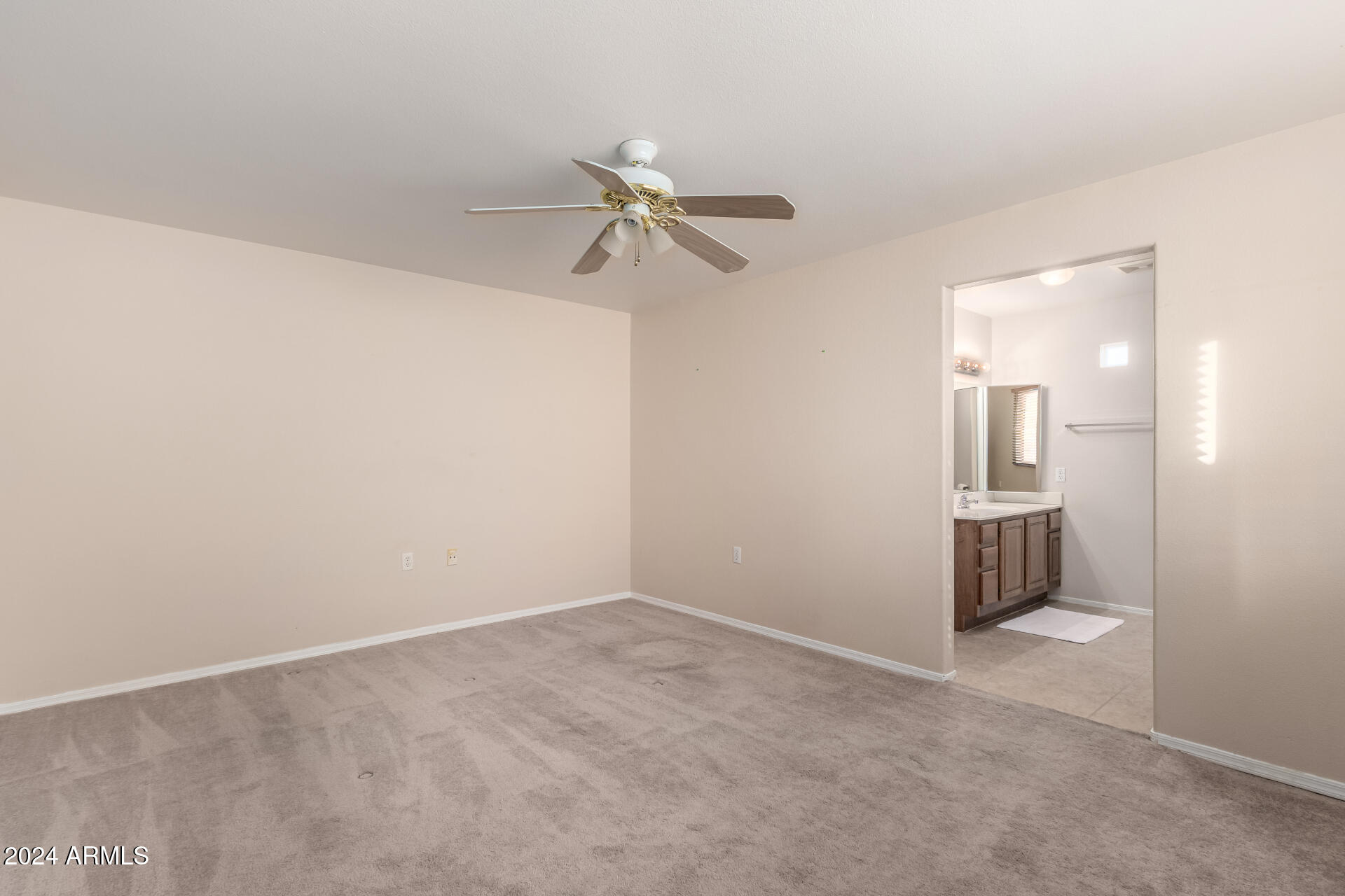 3221 N 37TH Street, 26