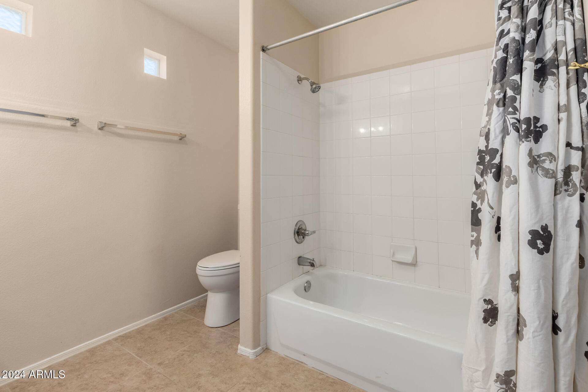 3221 N 37TH Street, 26