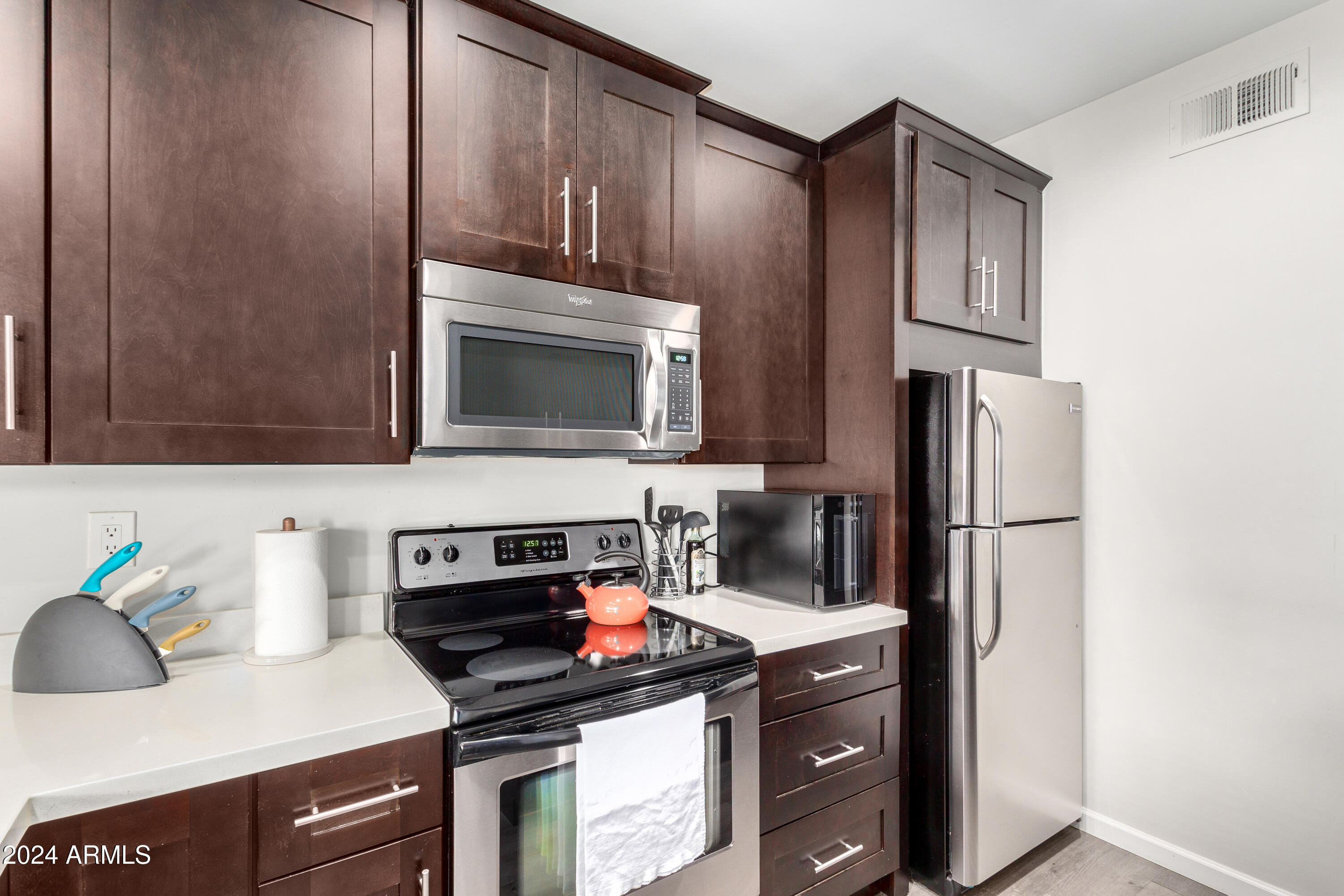 7009 E ACOMA Drive, 1143