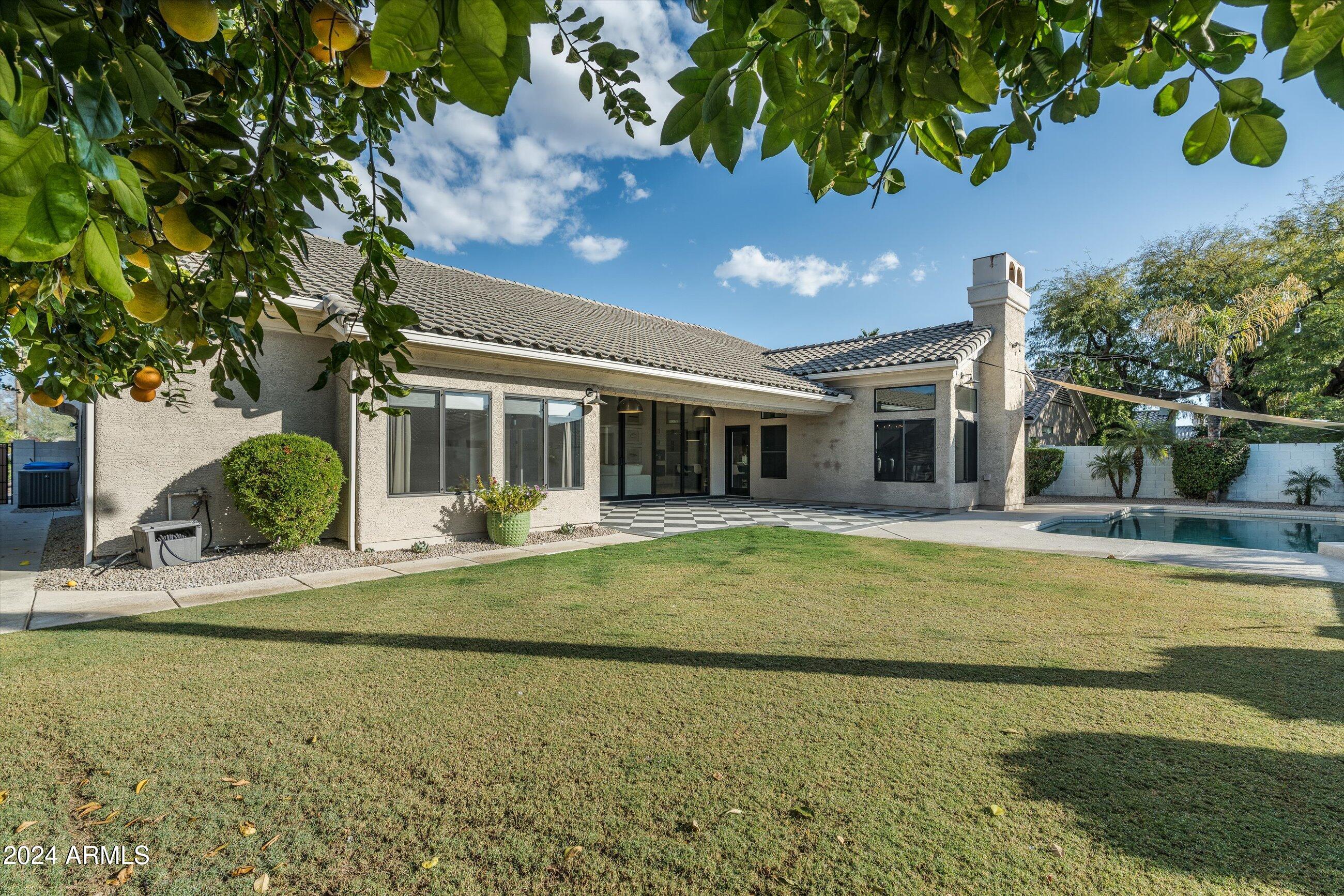 5421 E CANNON Drive