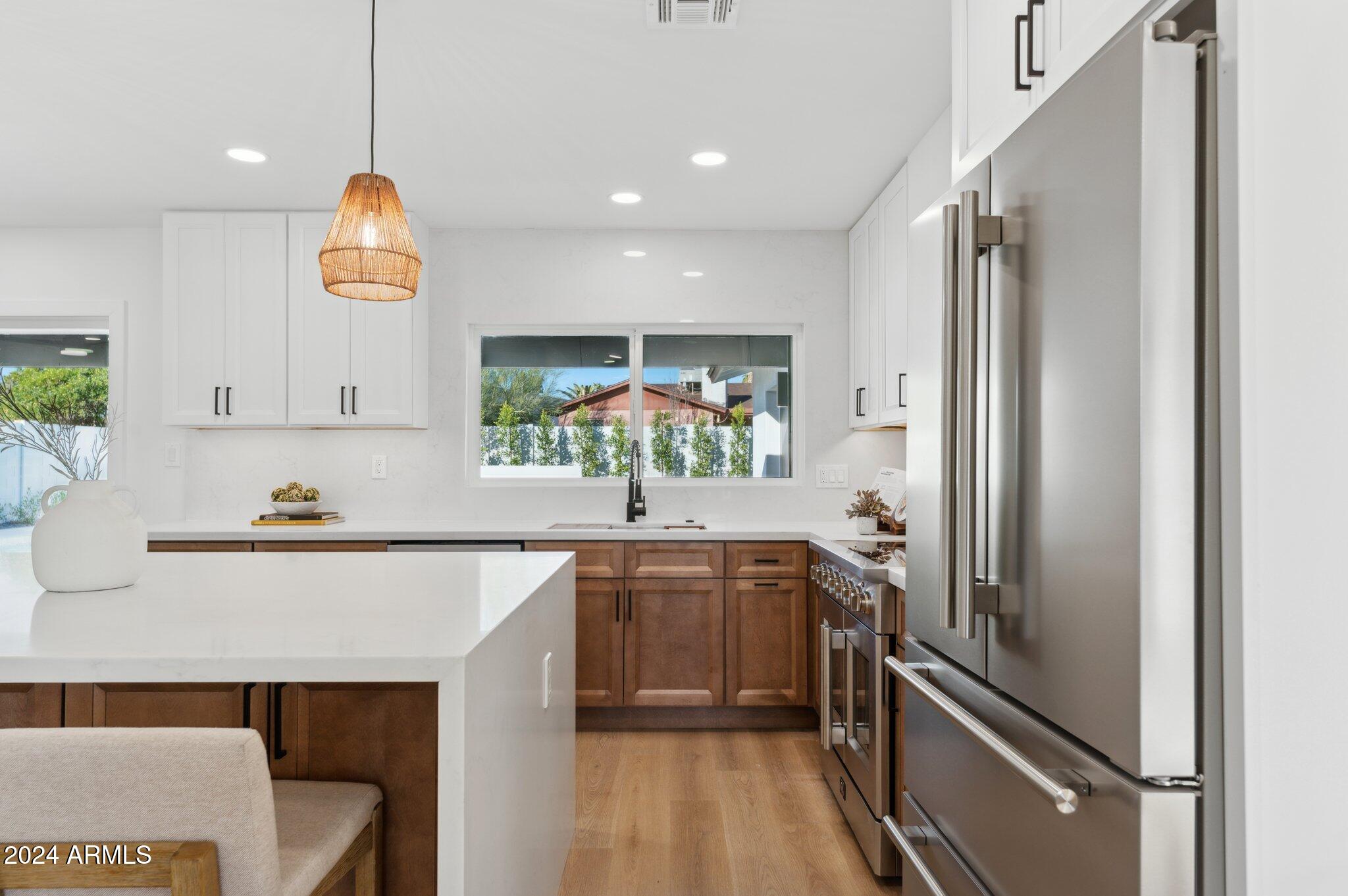 5030 E WINCHCOMB Drive