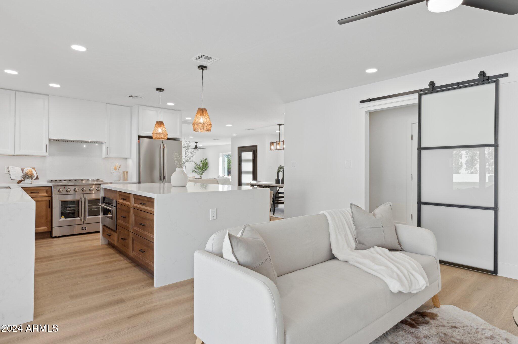 5030 E WINCHCOMB Drive