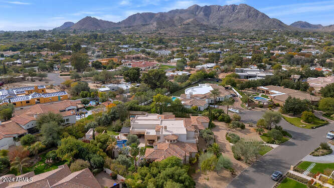 5301 E VIA BUENA Vista
