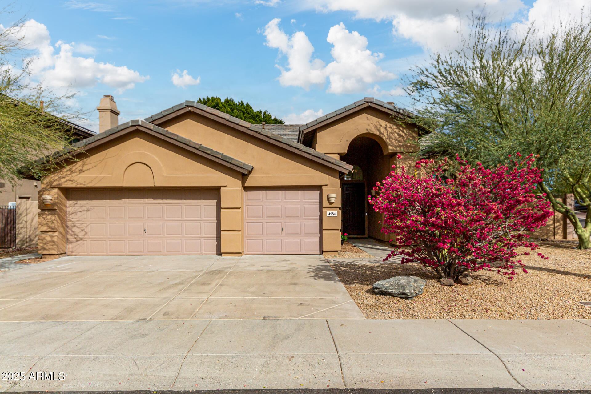 4584 E CHISUM Trail