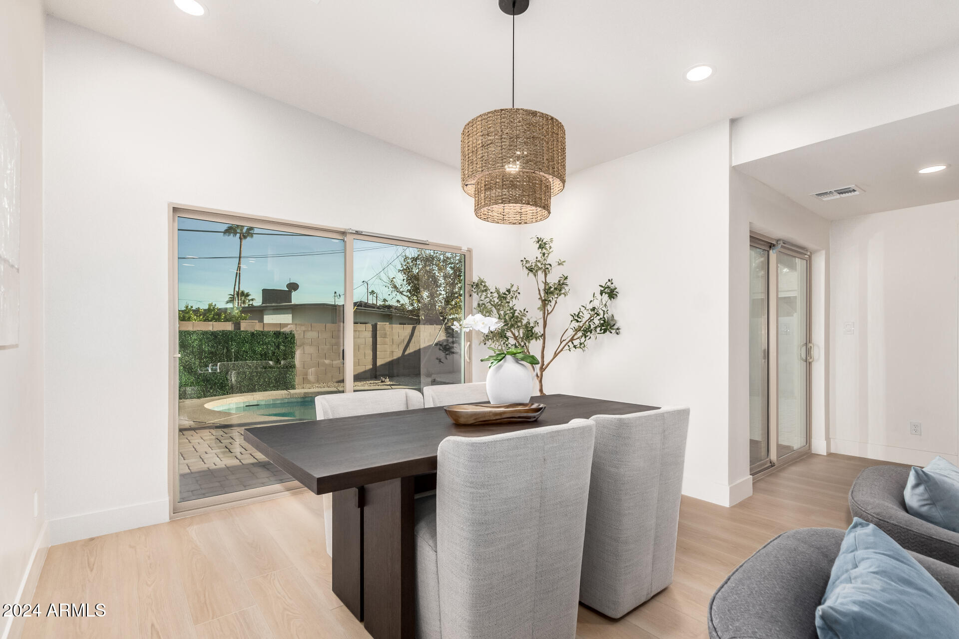 3753 E PARADISE Drive