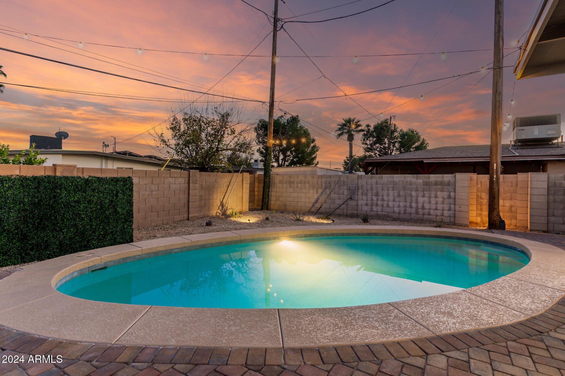 3753 E PARADISE Drive