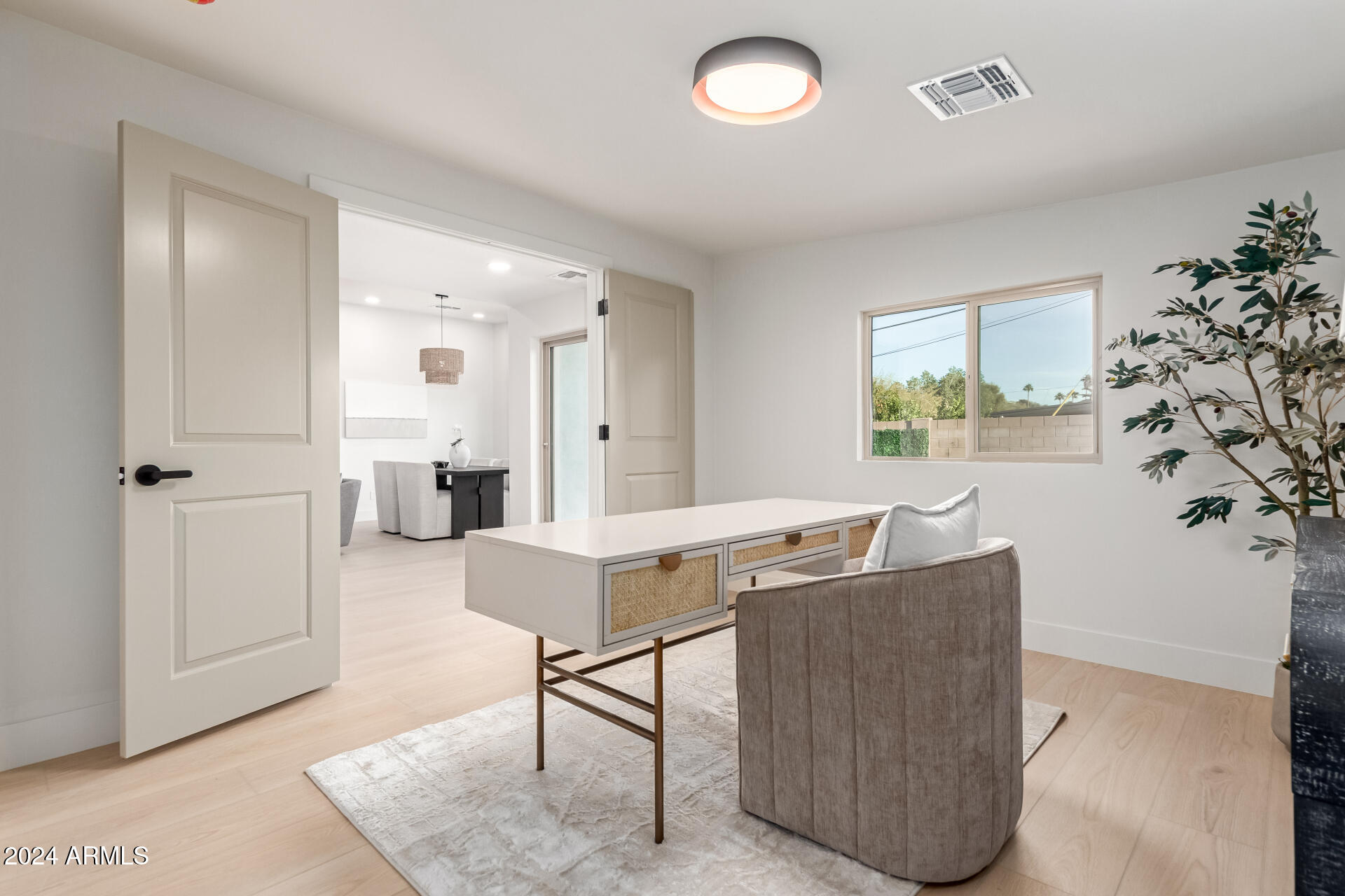 3753 E PARADISE Drive