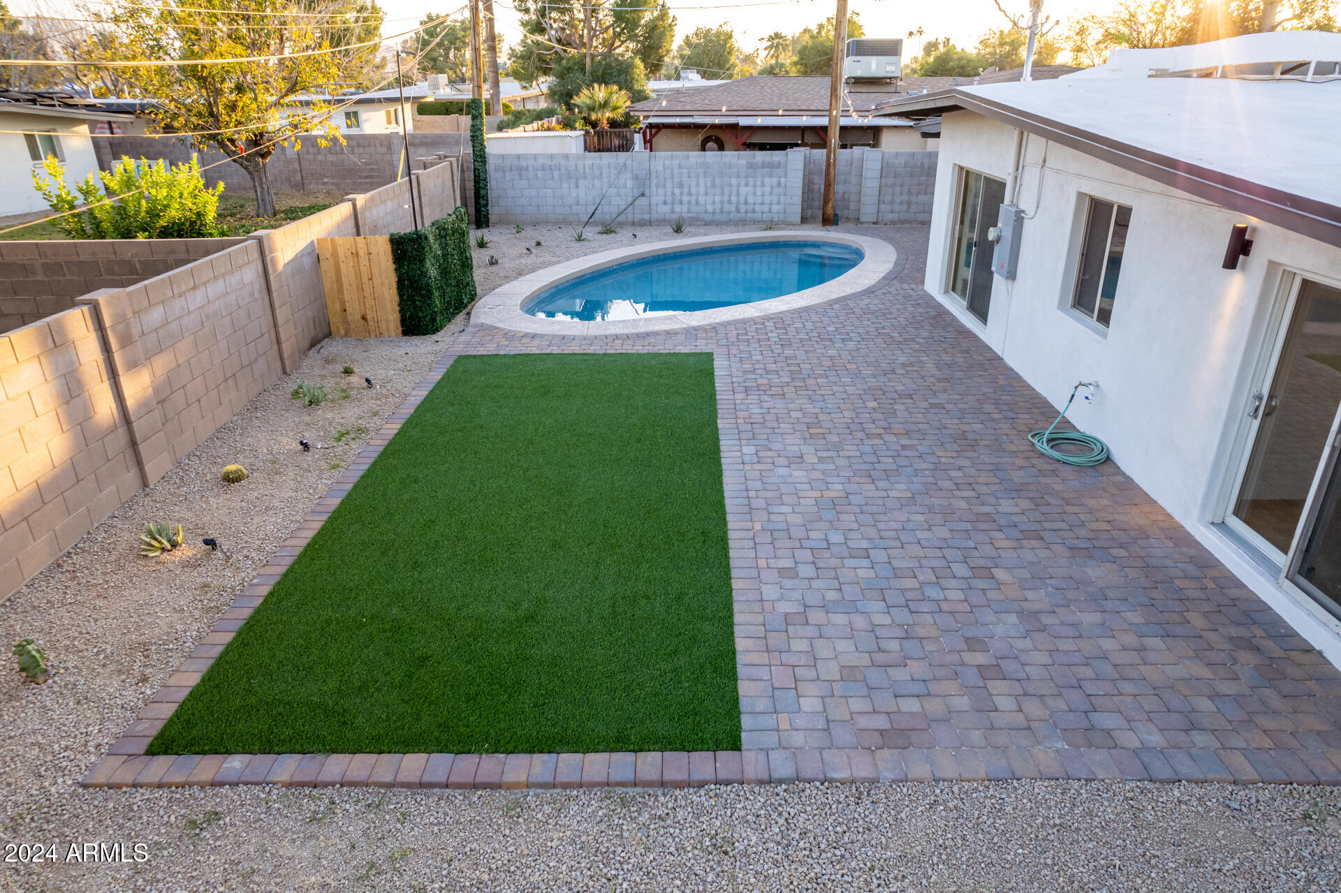 3753 E PARADISE Drive