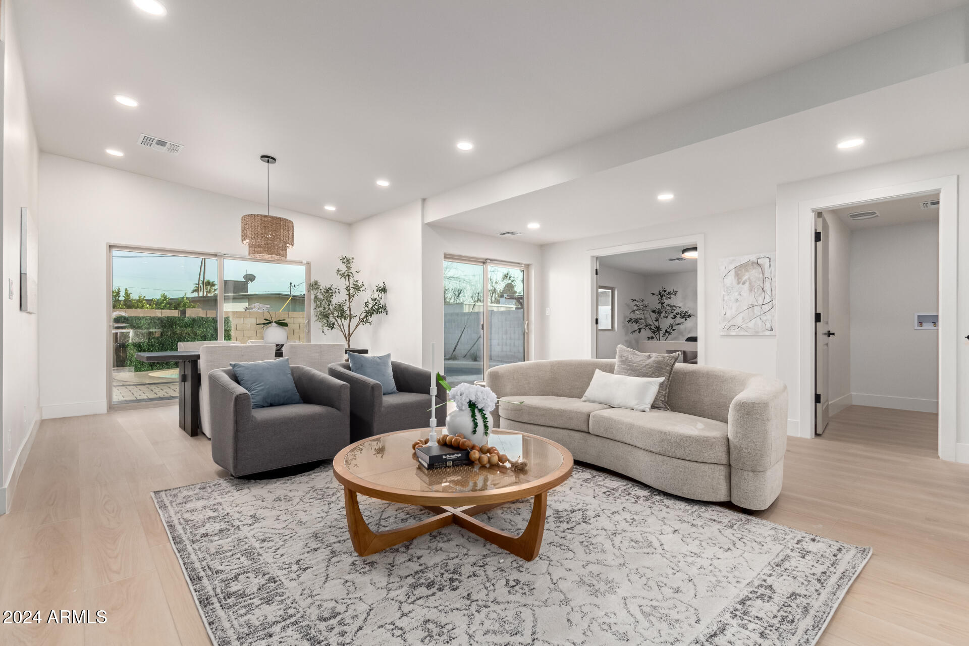 3753 E PARADISE Drive