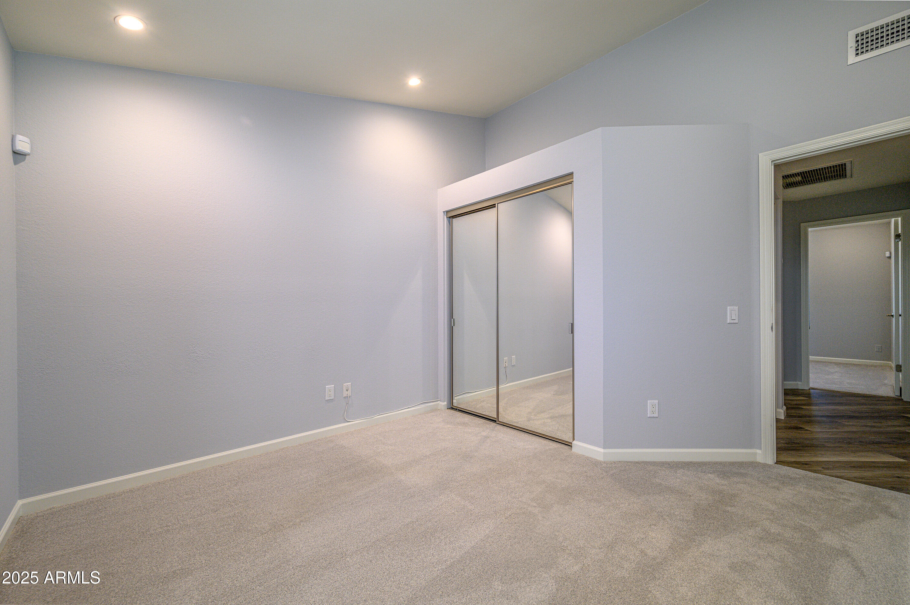 4226 E EVERETT Drive