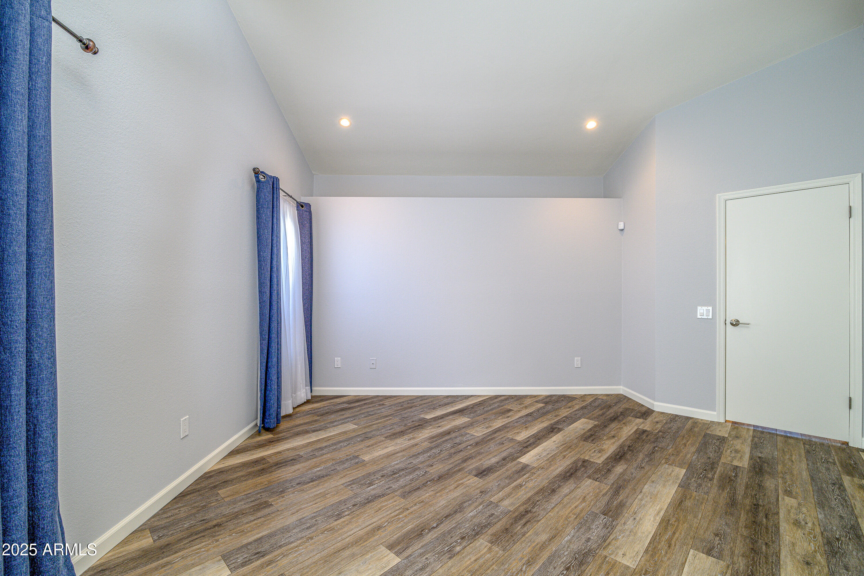 4226 E EVERETT Drive