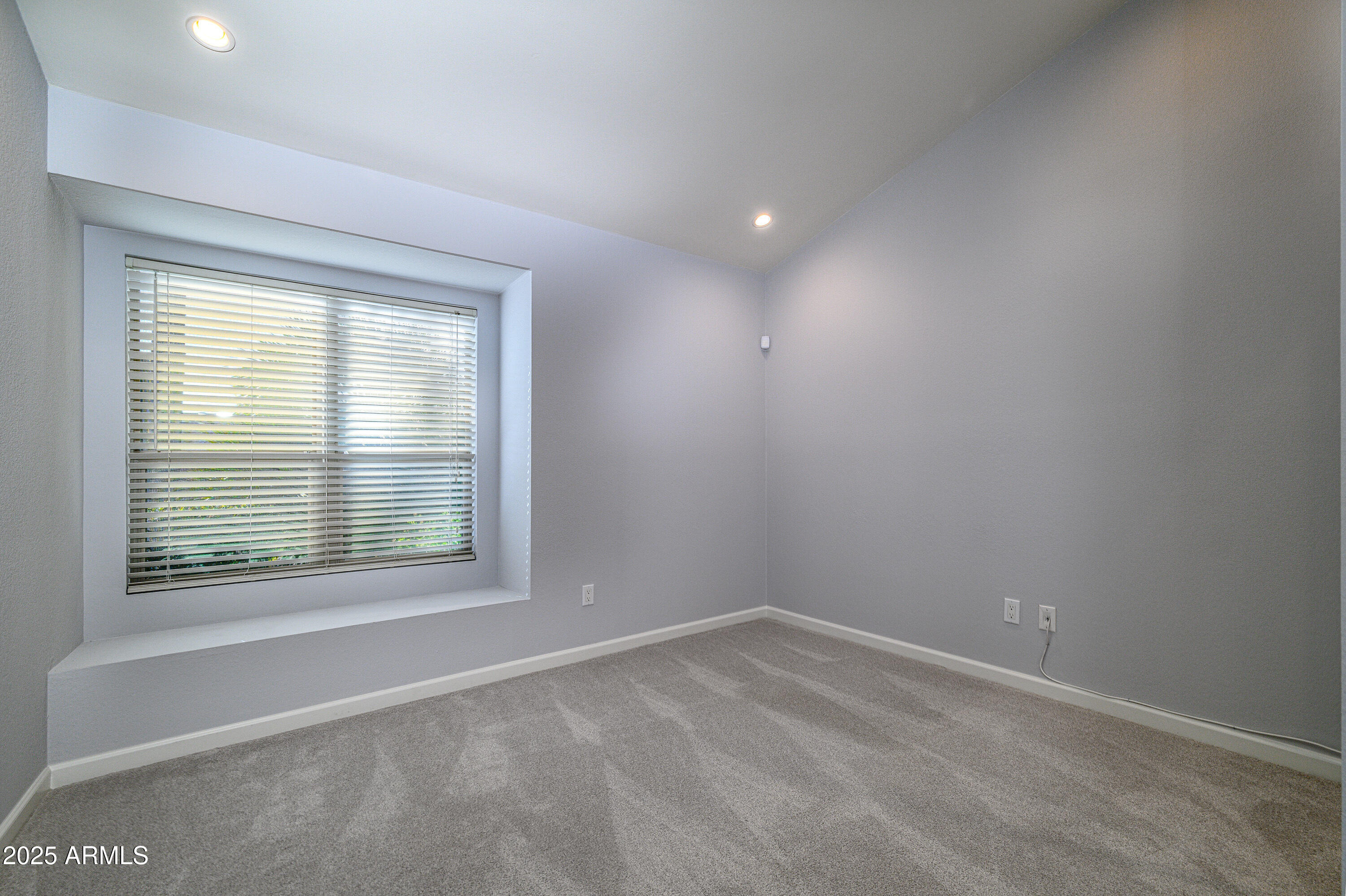 4226 E EVERETT Drive