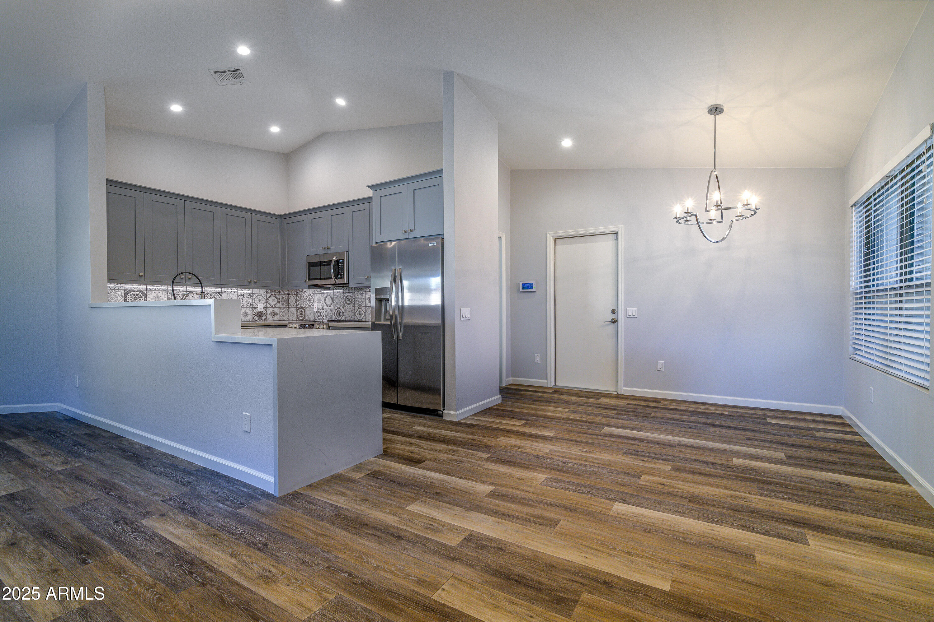 4226 E EVERETT Drive