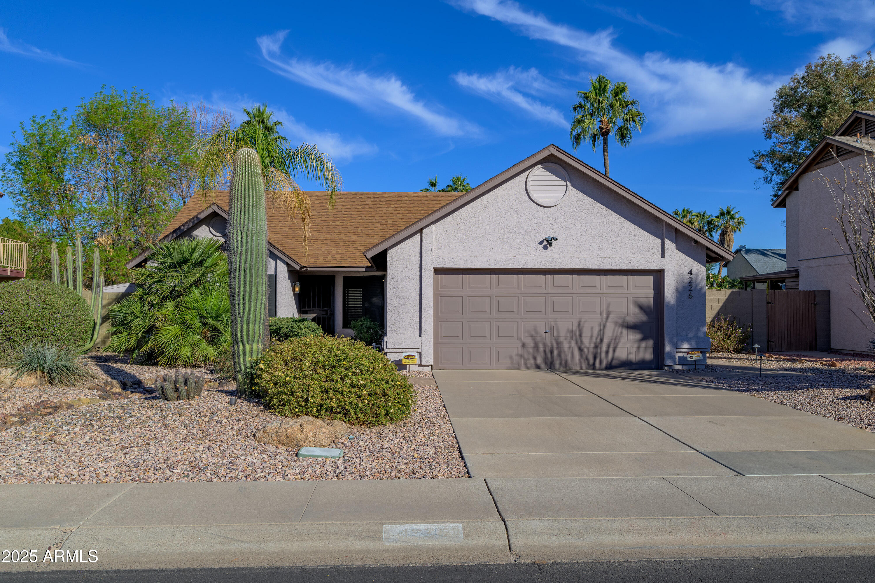 4226 E EVERETT Drive