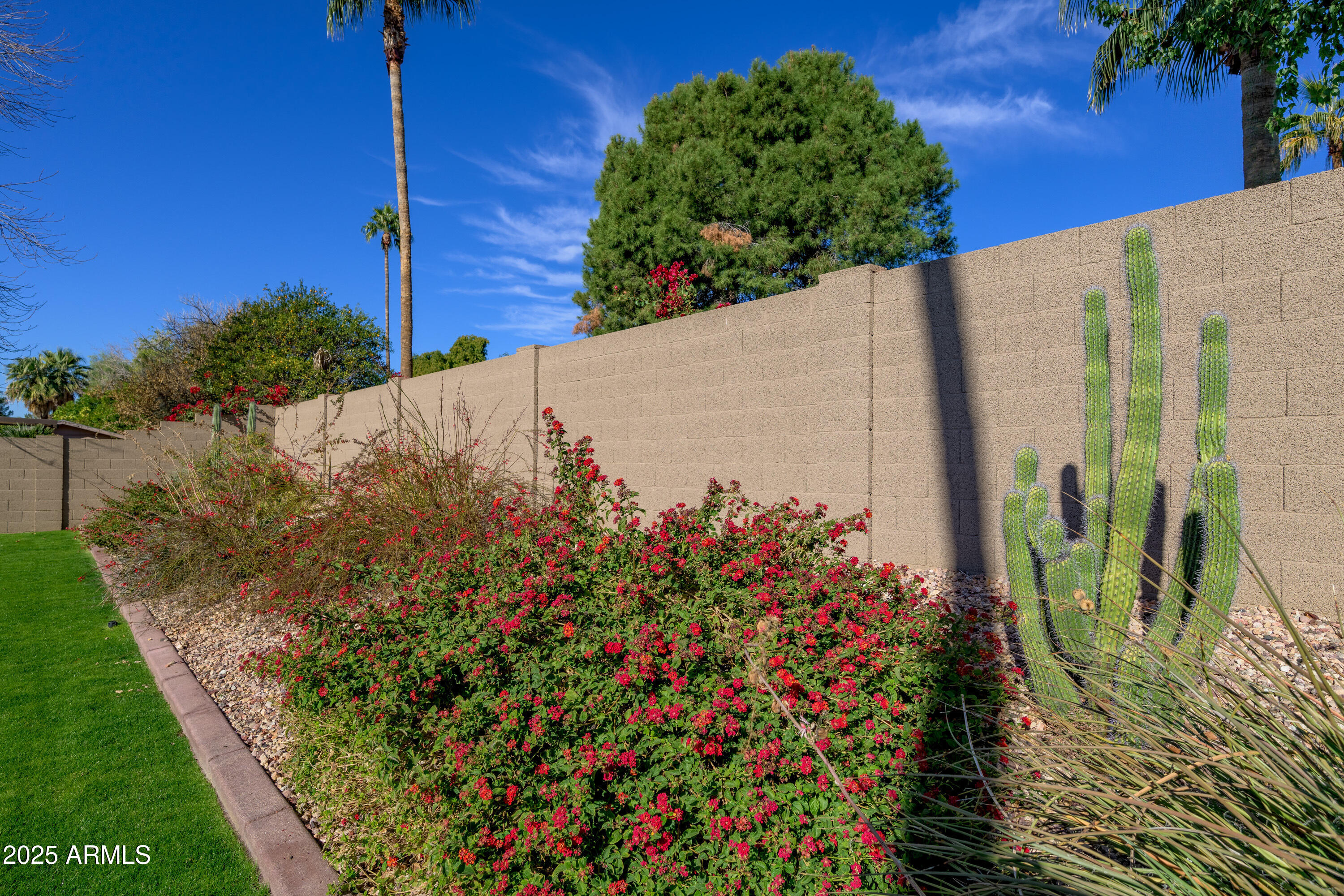 4226 E EVERETT Drive