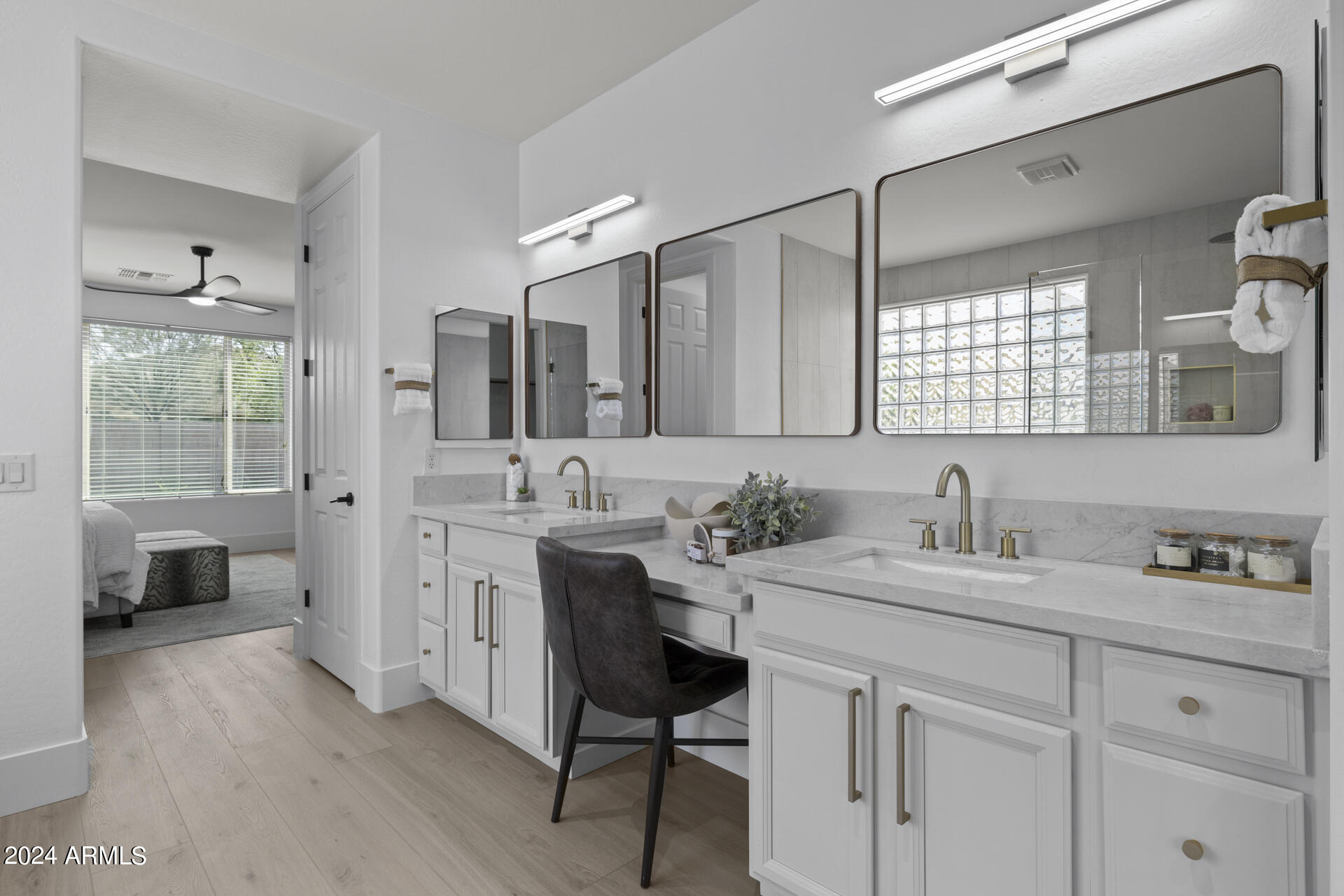 205 W BLUE RIDGE Way