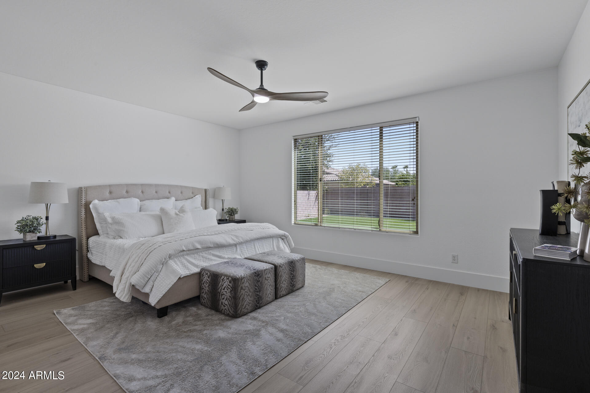 205 W BLUE RIDGE Way