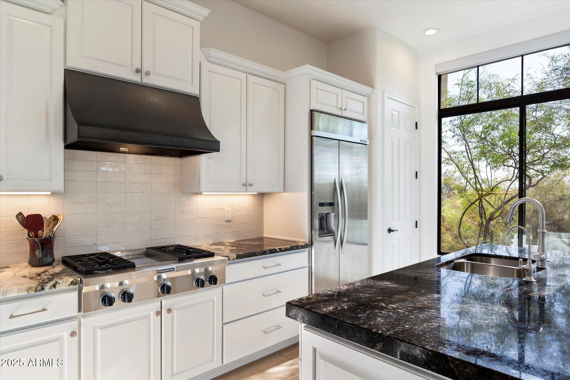 9270 E THOMPSON PEAK Parkway, 350