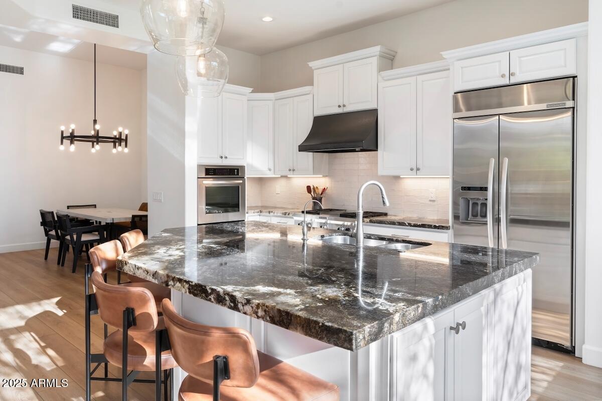 9270 E THOMPSON PEAK Parkway, 350