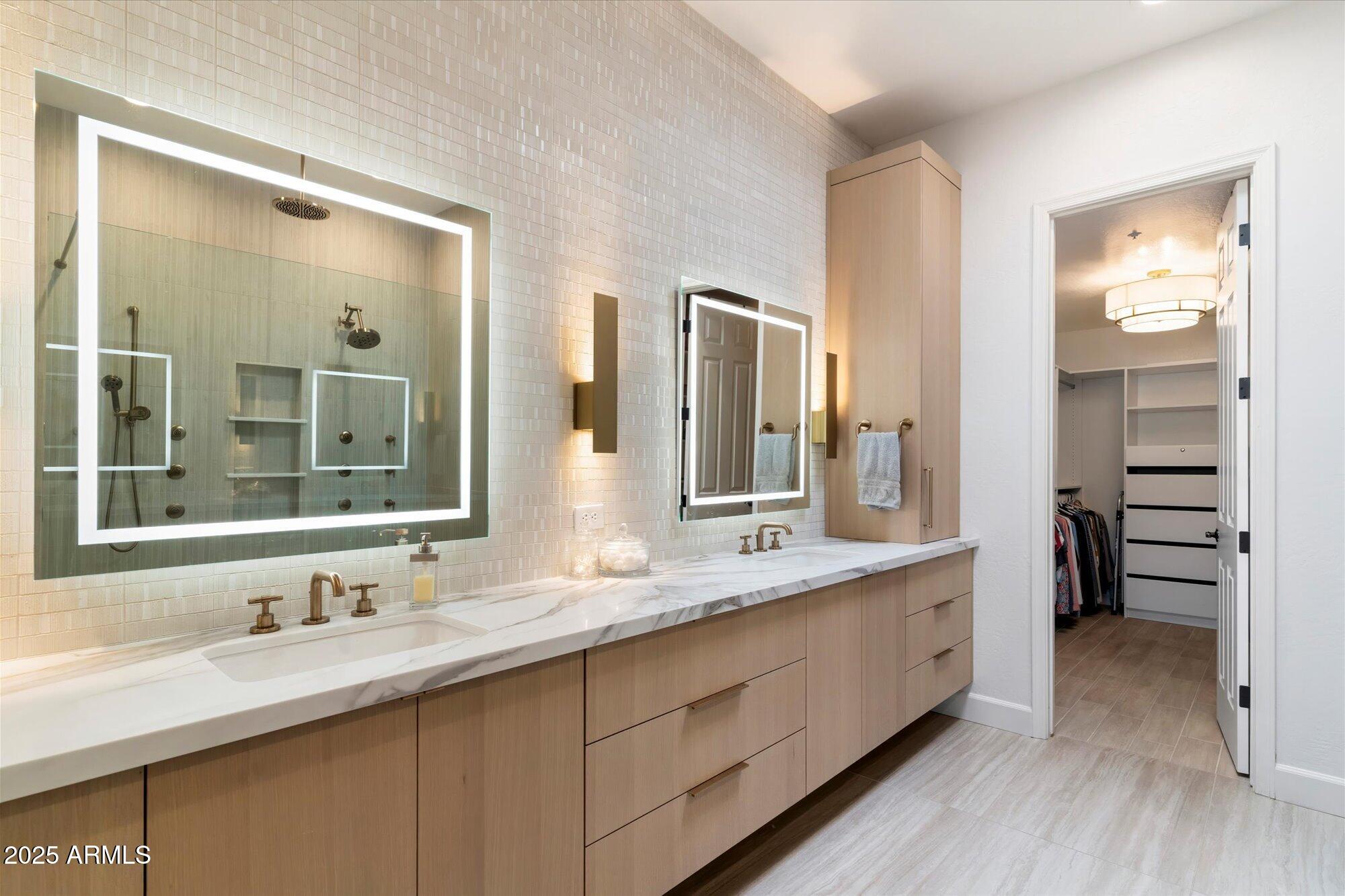 9270 E THOMPSON PEAK Parkway, 350