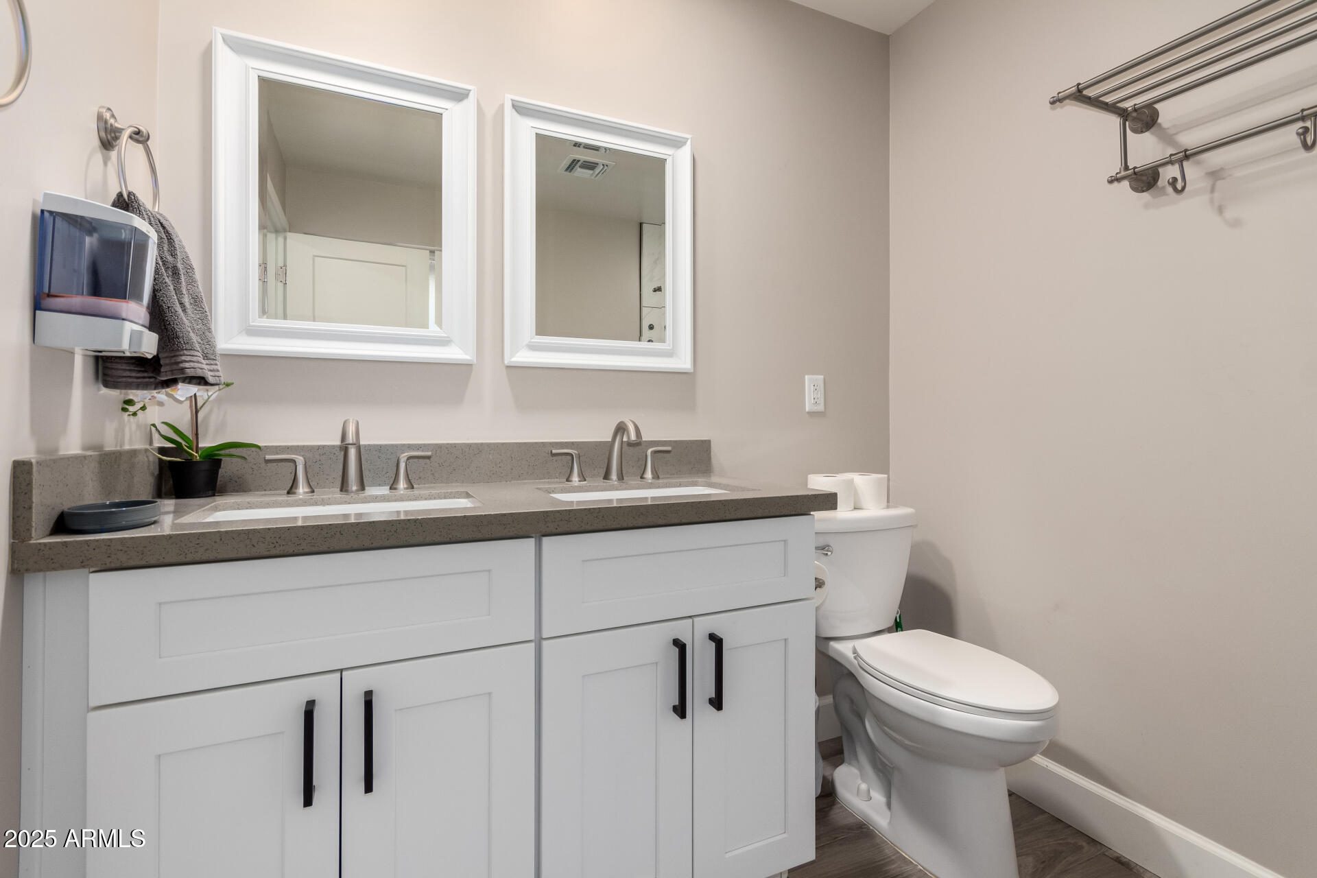 8431 E STELLA Lane, Scottsdale