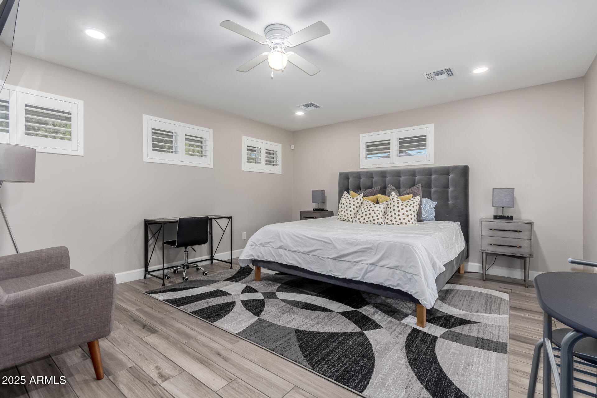 8431 E STELLA Lane, Scottsdale