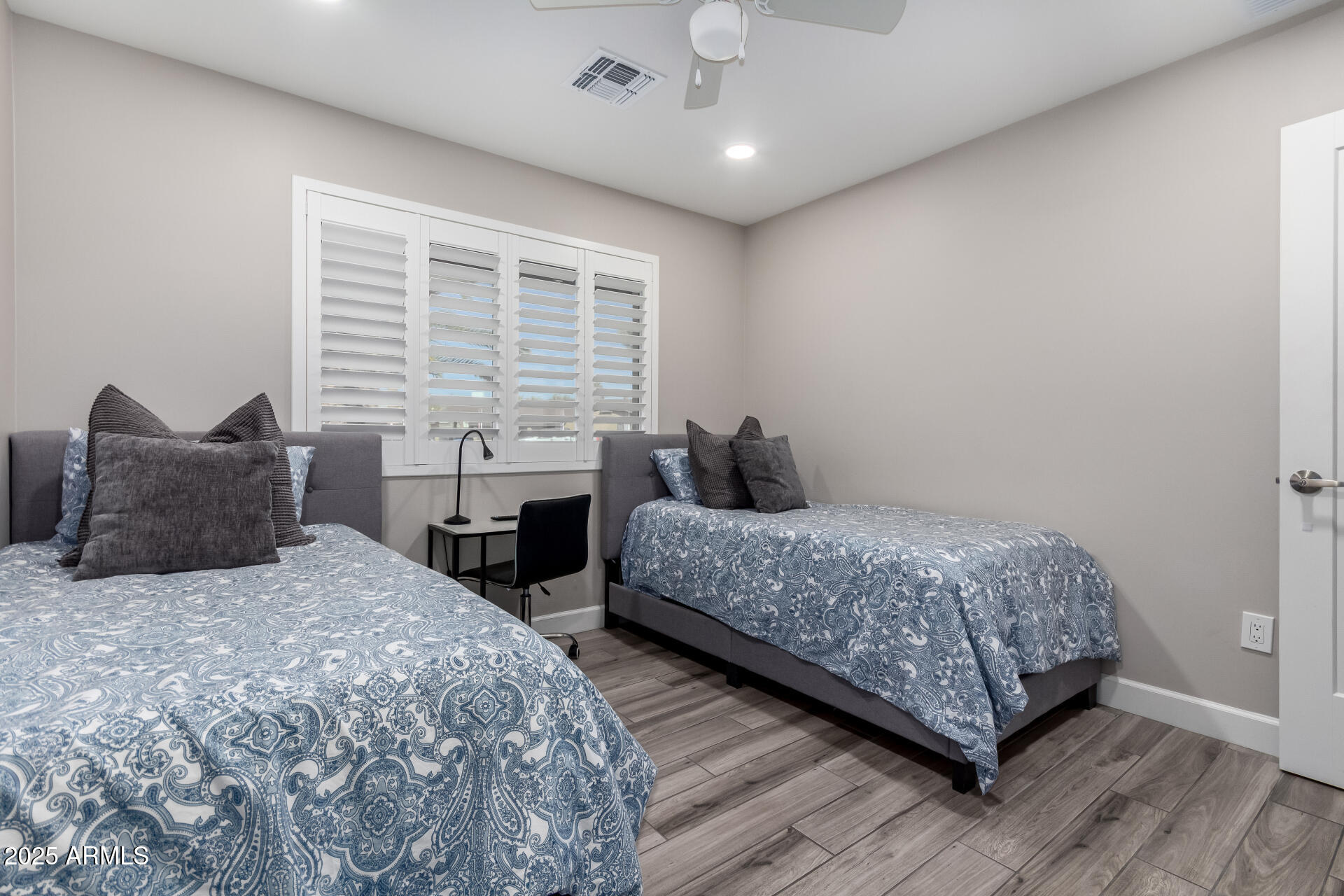 8431 E STELLA Lane, Scottsdale