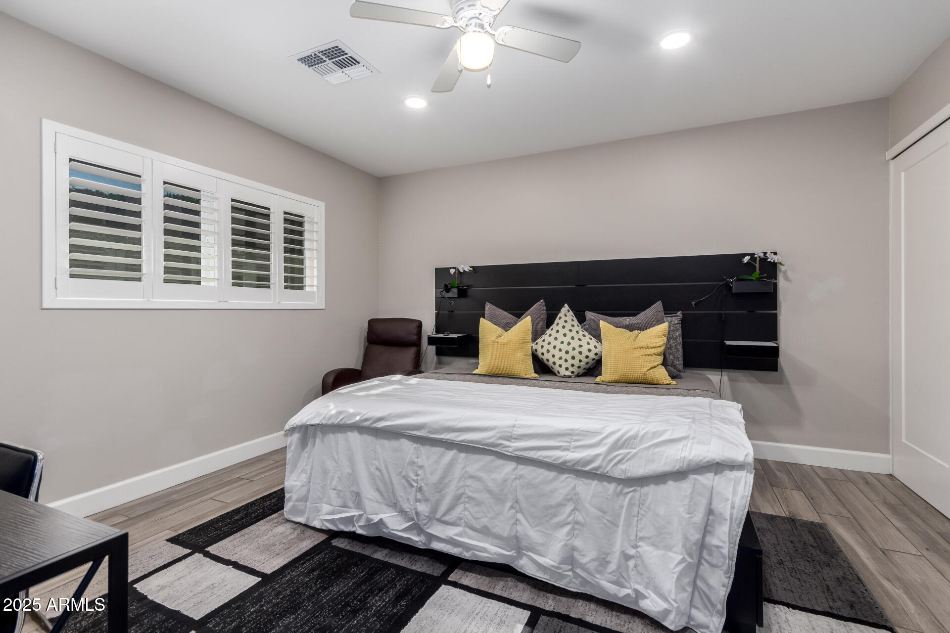 8431 E STELLA Lane, Scottsdale