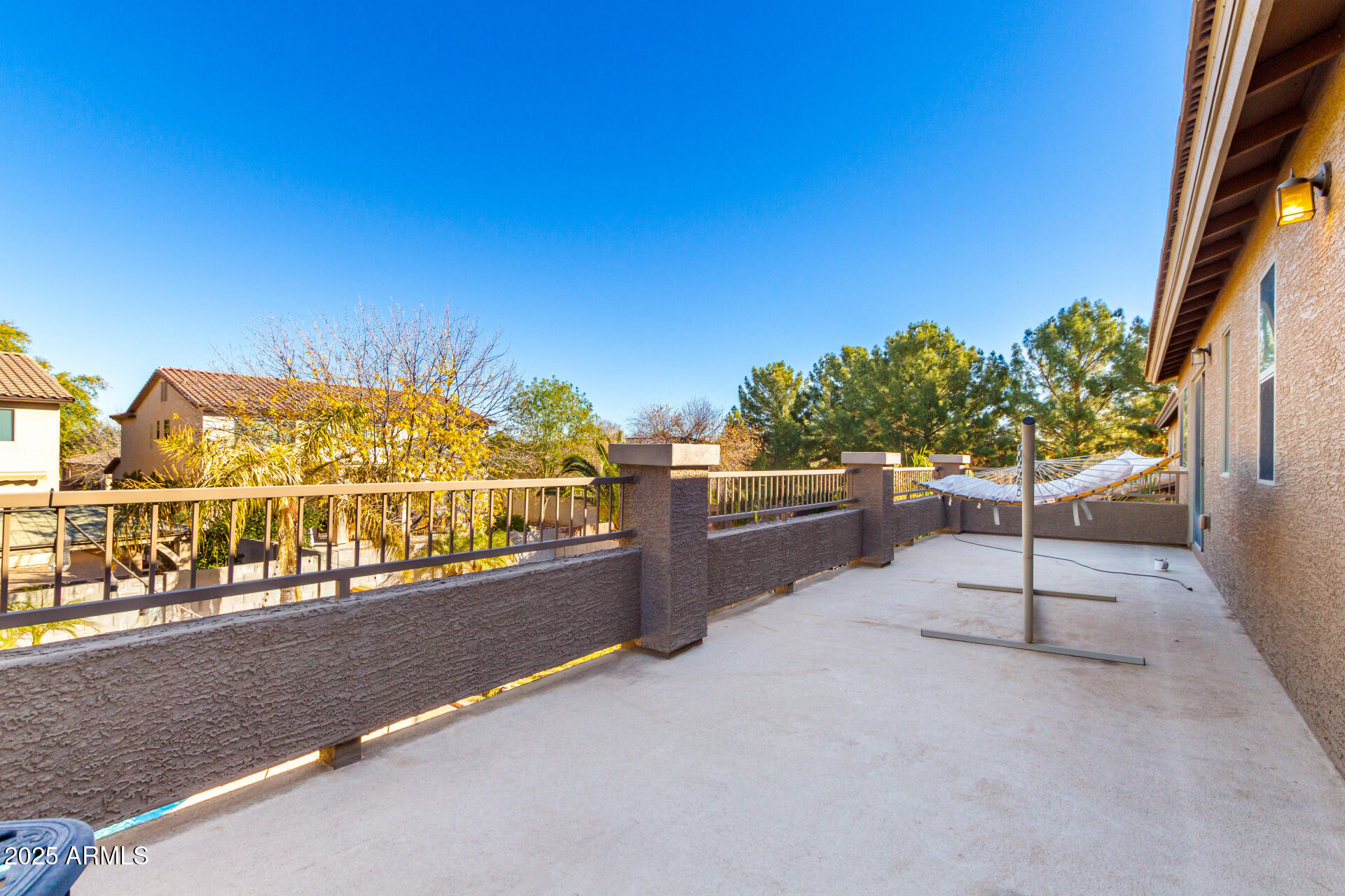 472 W DRAGON TREE Avenue