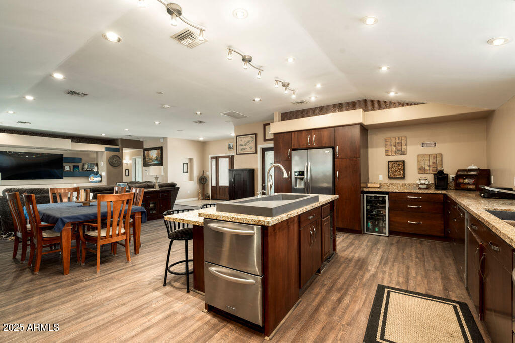 3213 N 41ST Place