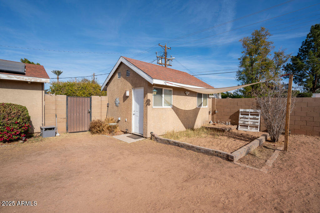 3213 N 41ST Place