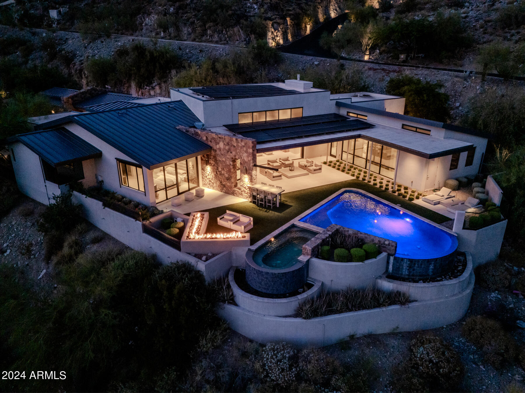 7537 N LAKESIDE Lane