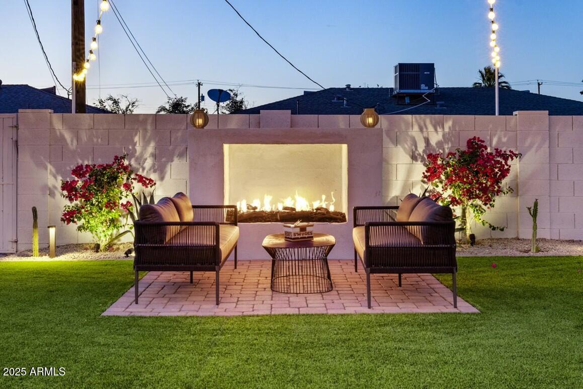 8640 E DIANNA Drive