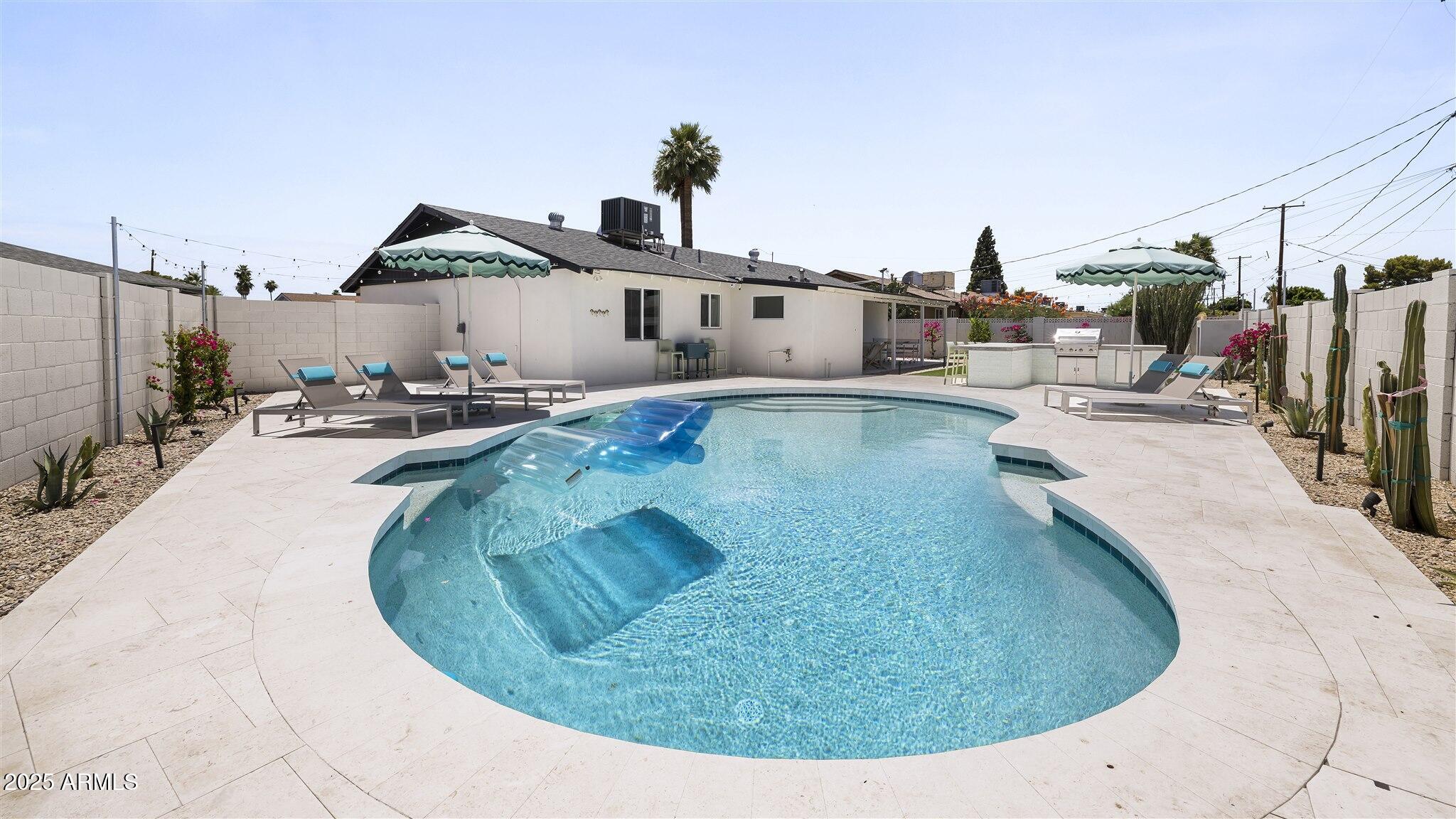 8640 E DIANNA Drive