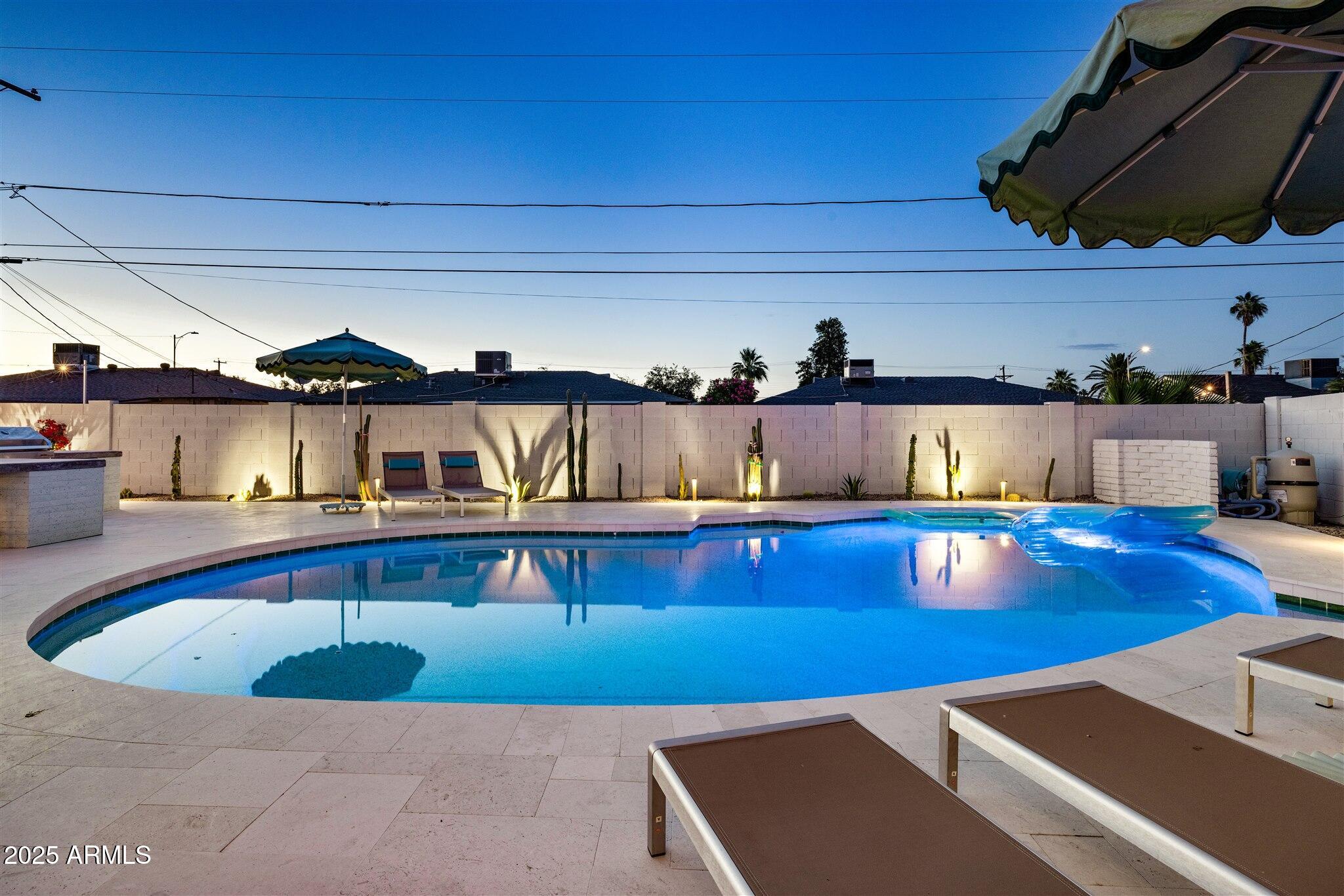 8640 E DIANNA Drive