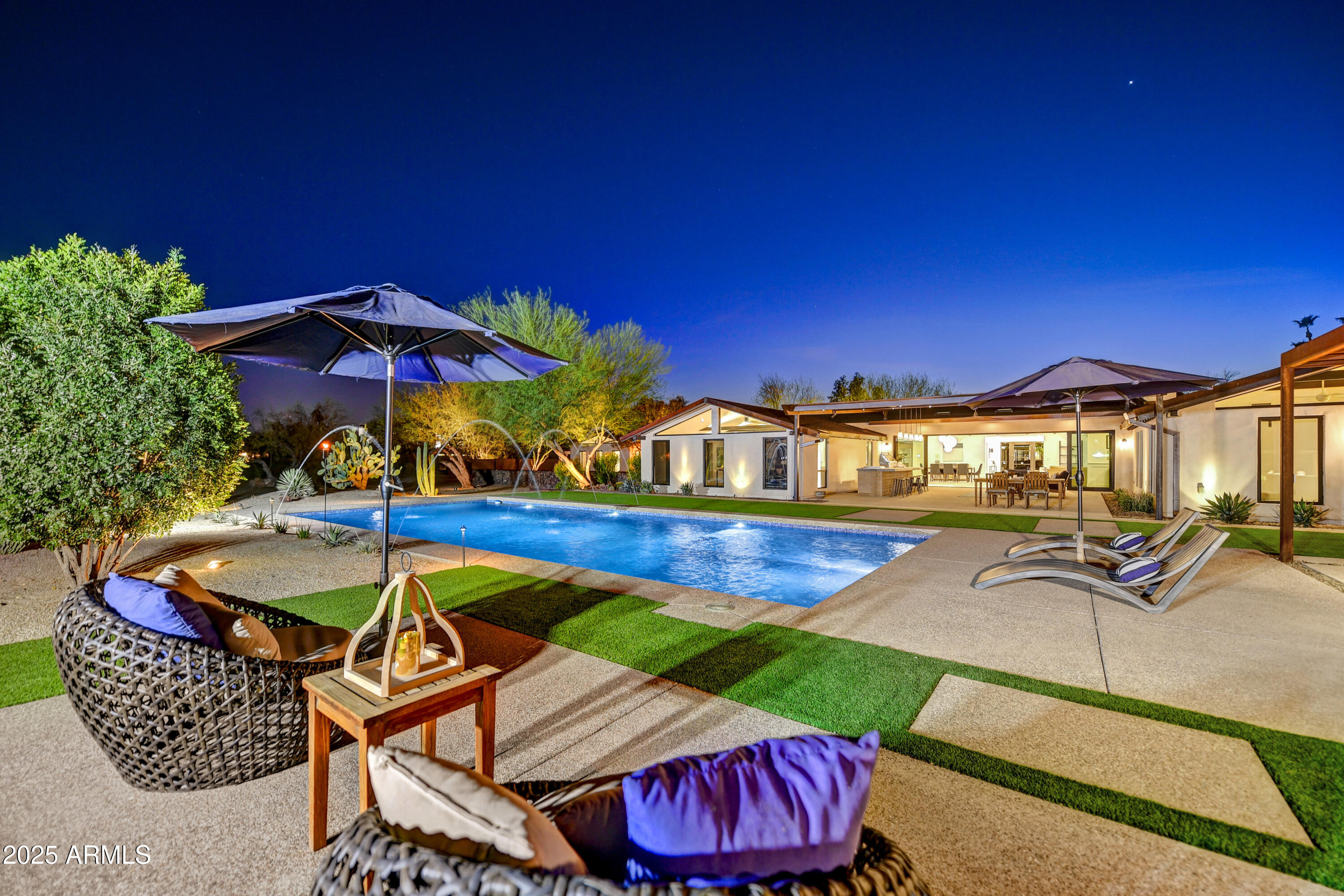 11801 N SUNDOWN Drive