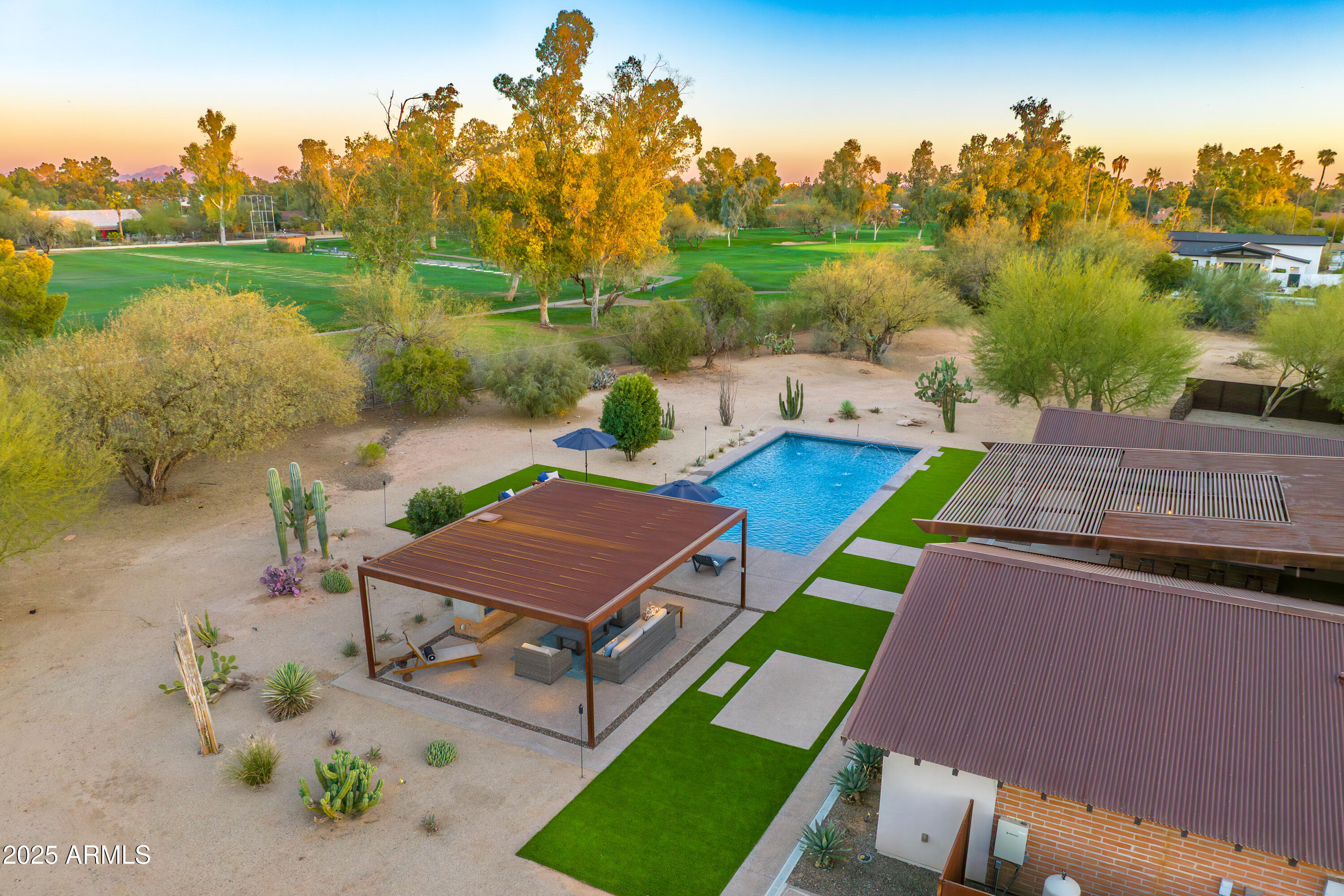 11801 N SUNDOWN Drive