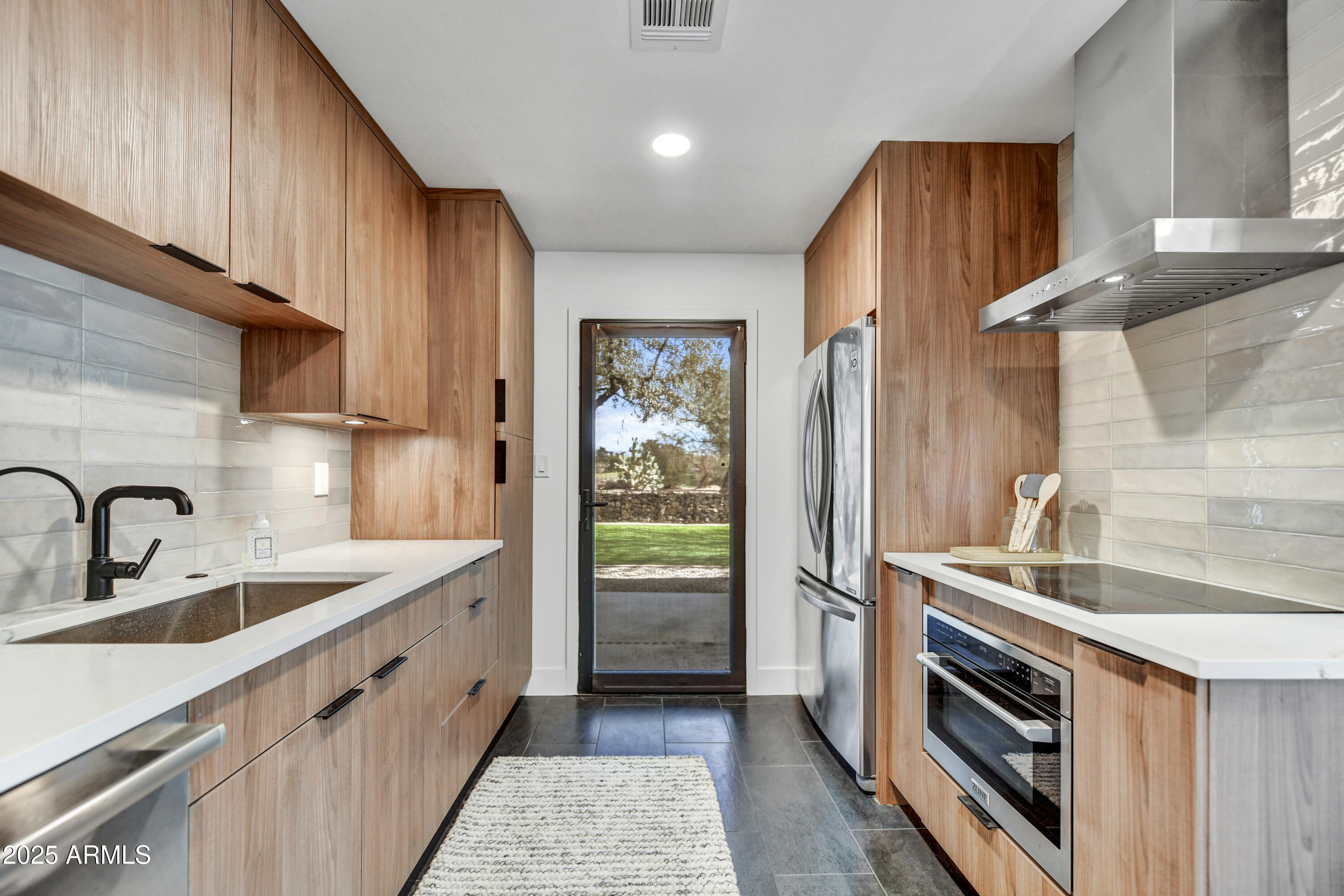 11801 N SUNDOWN Drive