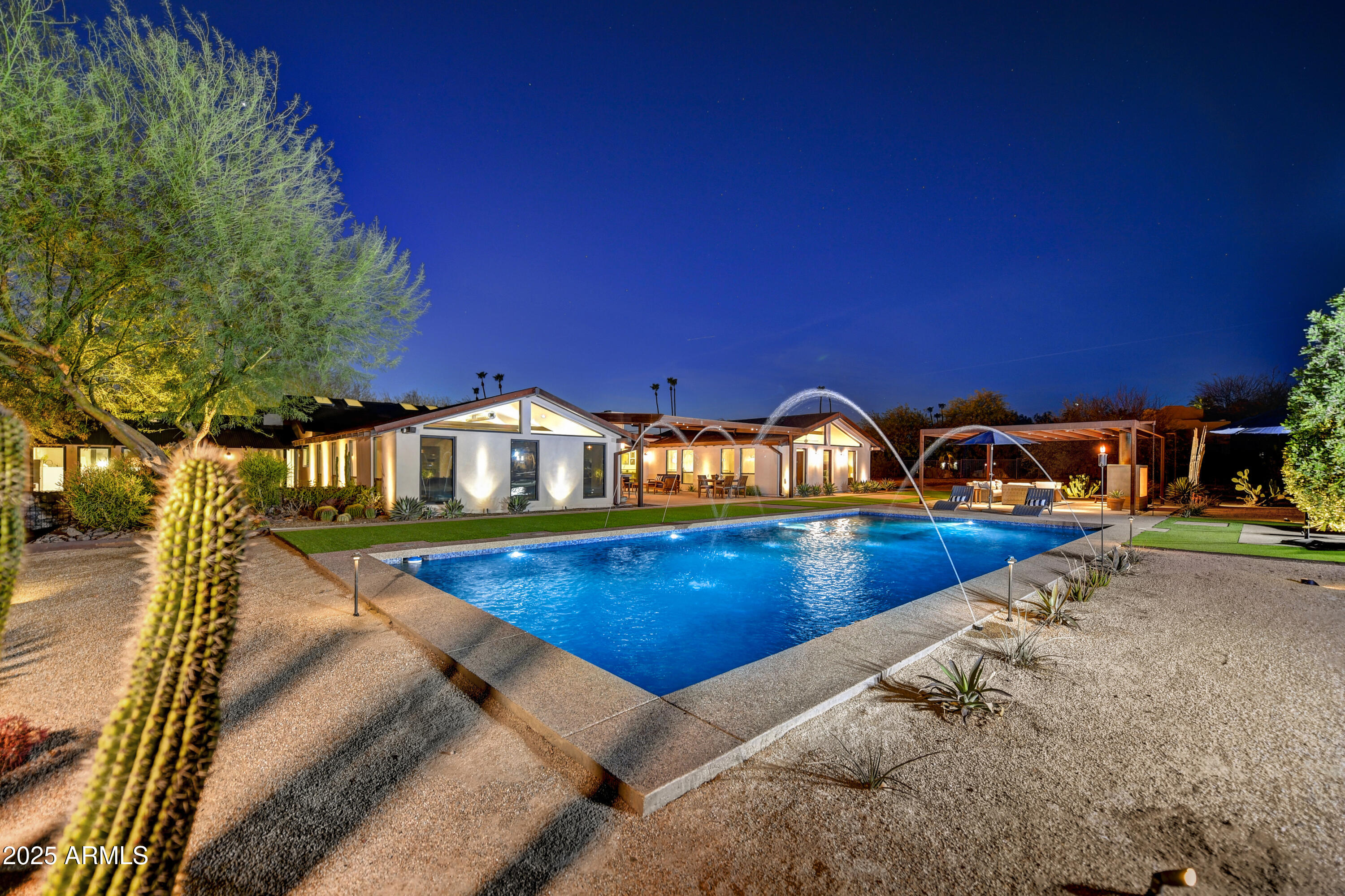 11801 N SUNDOWN Drive
