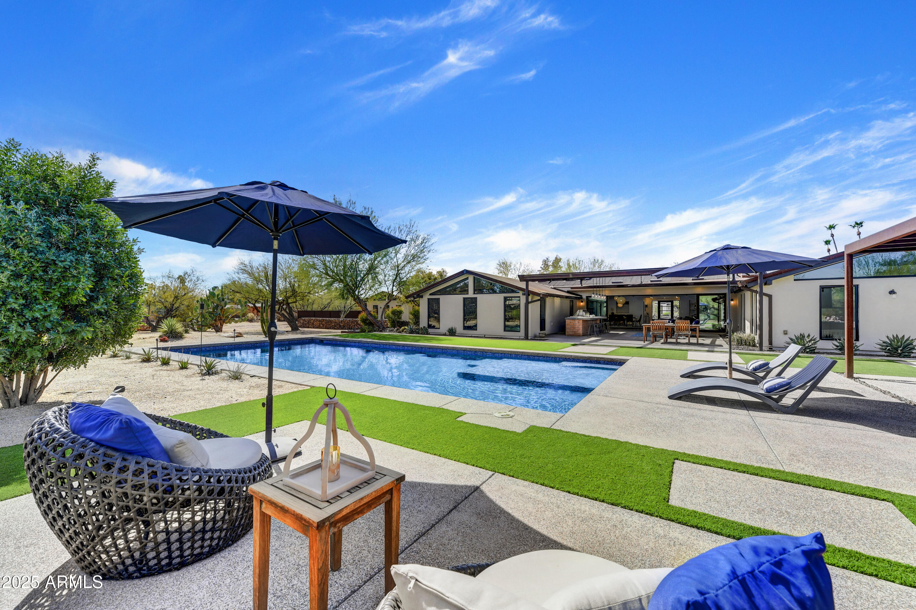 11801 N SUNDOWN Drive