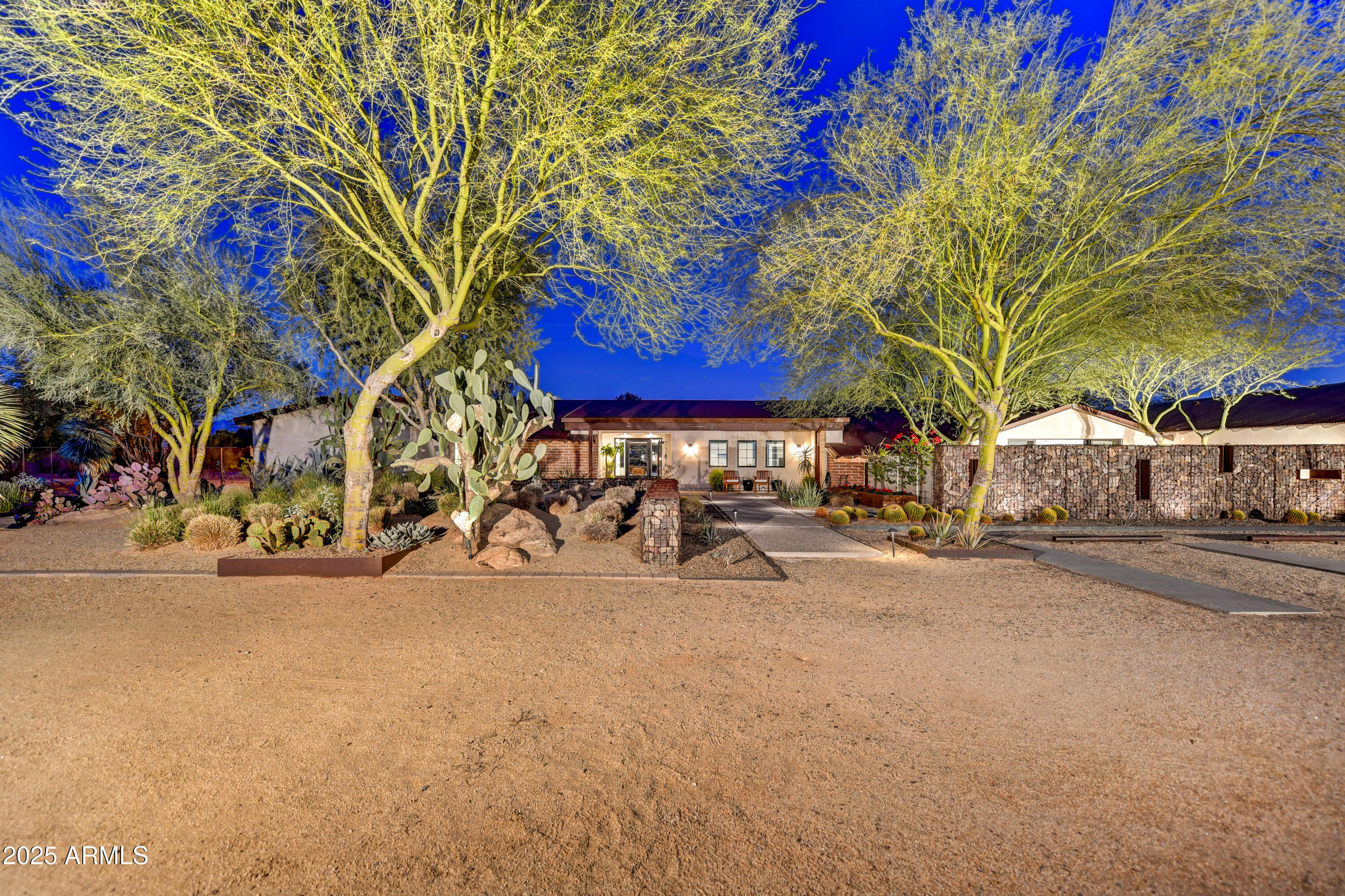 11801 N SUNDOWN Drive