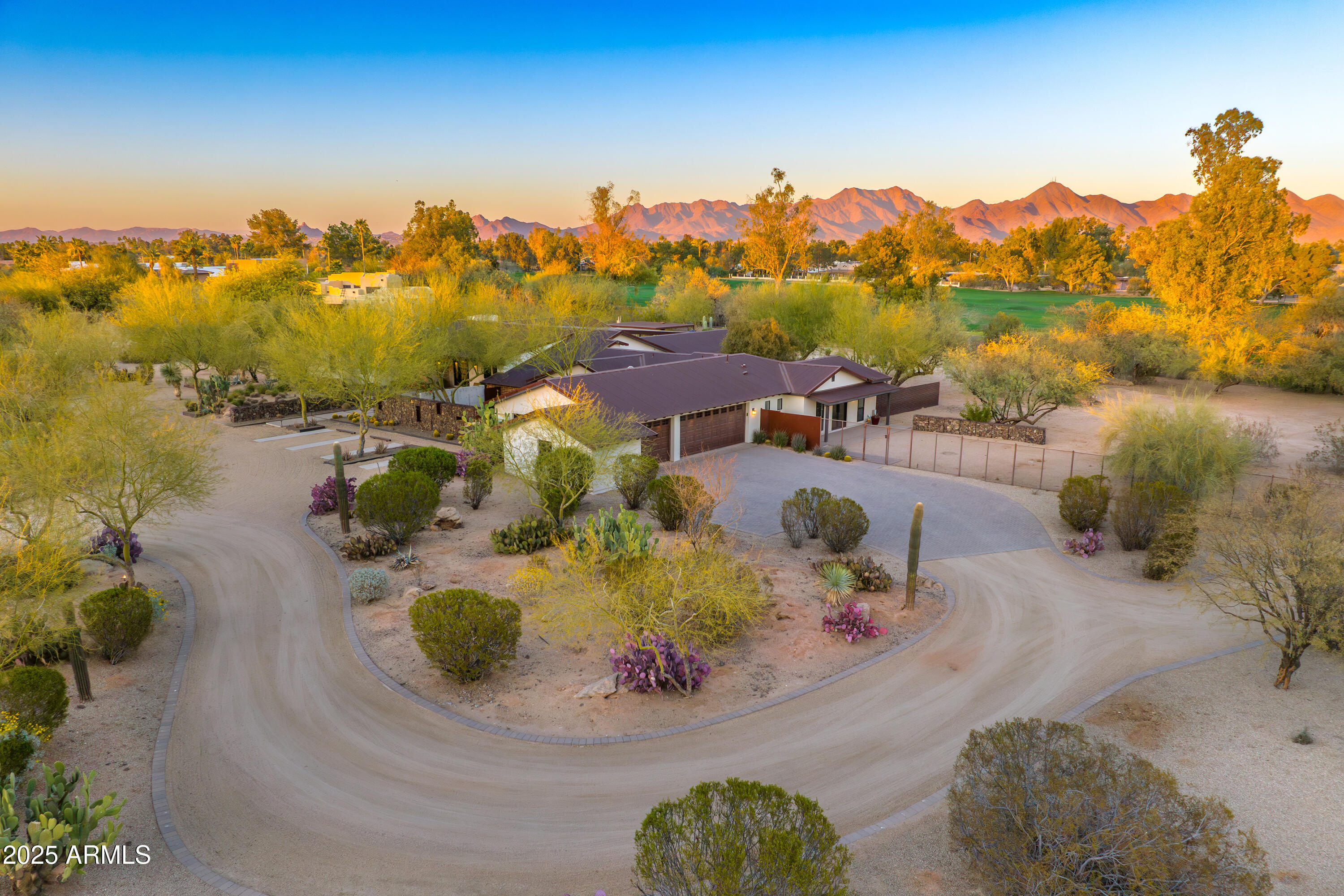 11801 N SUNDOWN Drive