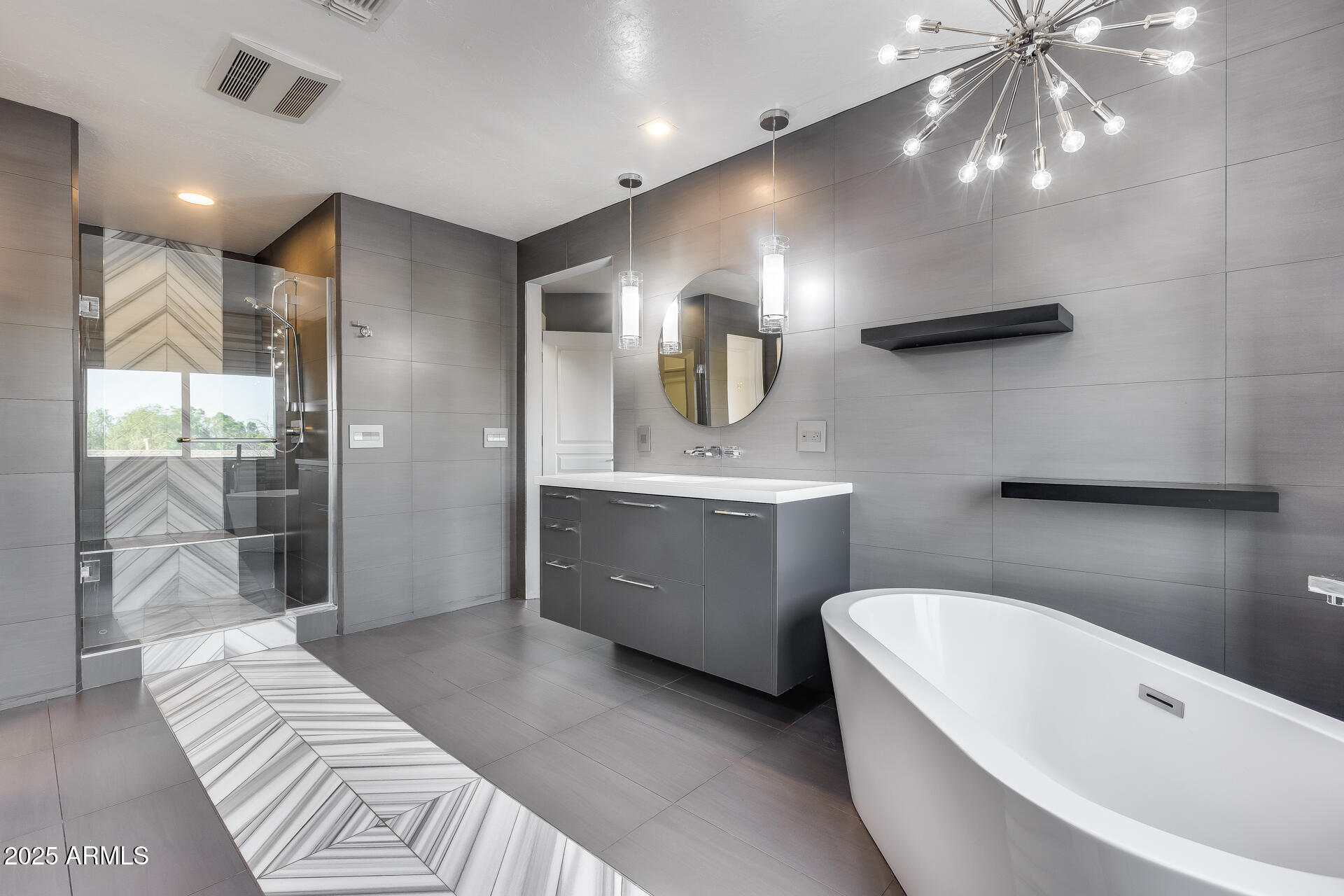 2423 W BRAMBLE BERRY Lane