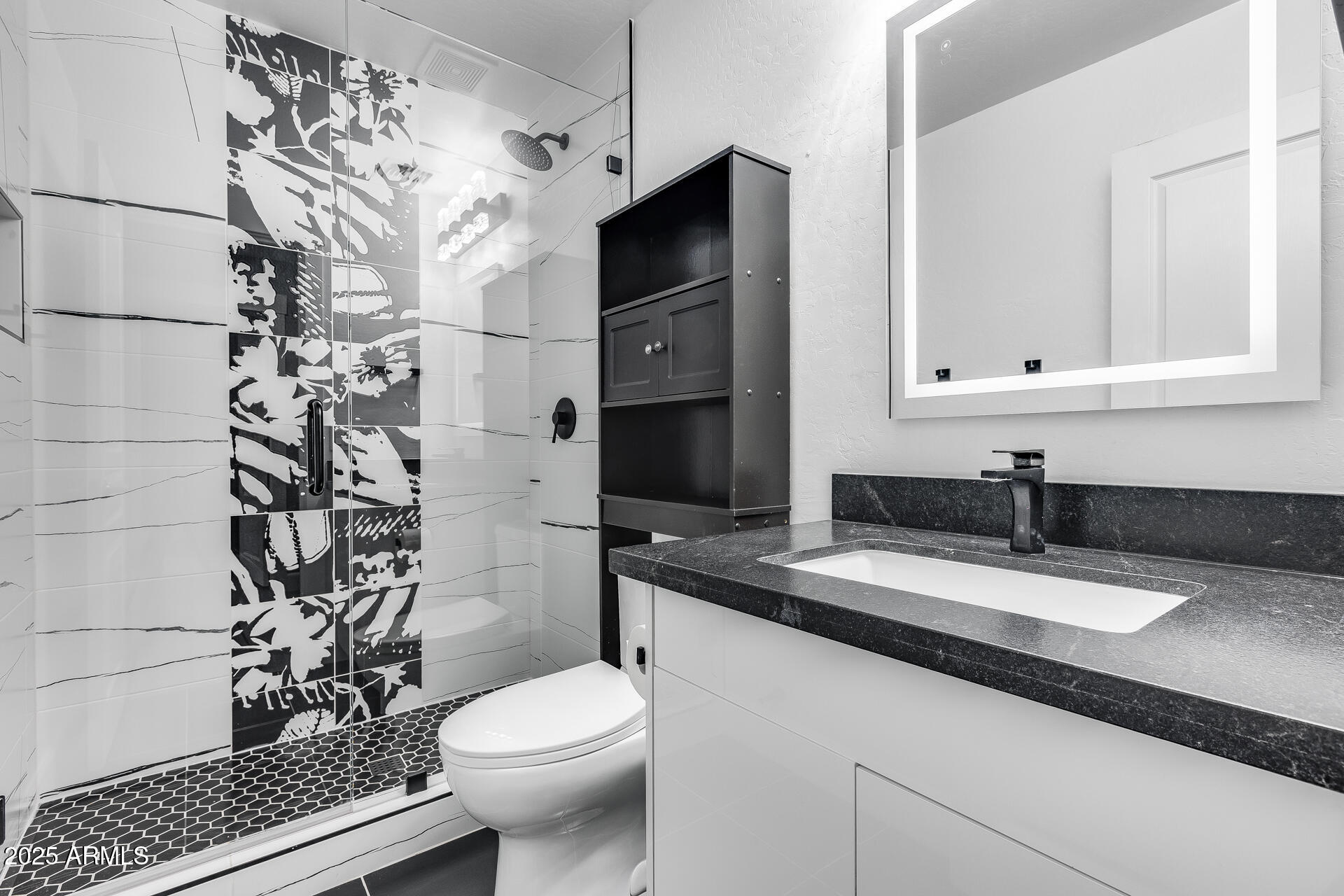 2423 W BRAMBLE BERRY Lane