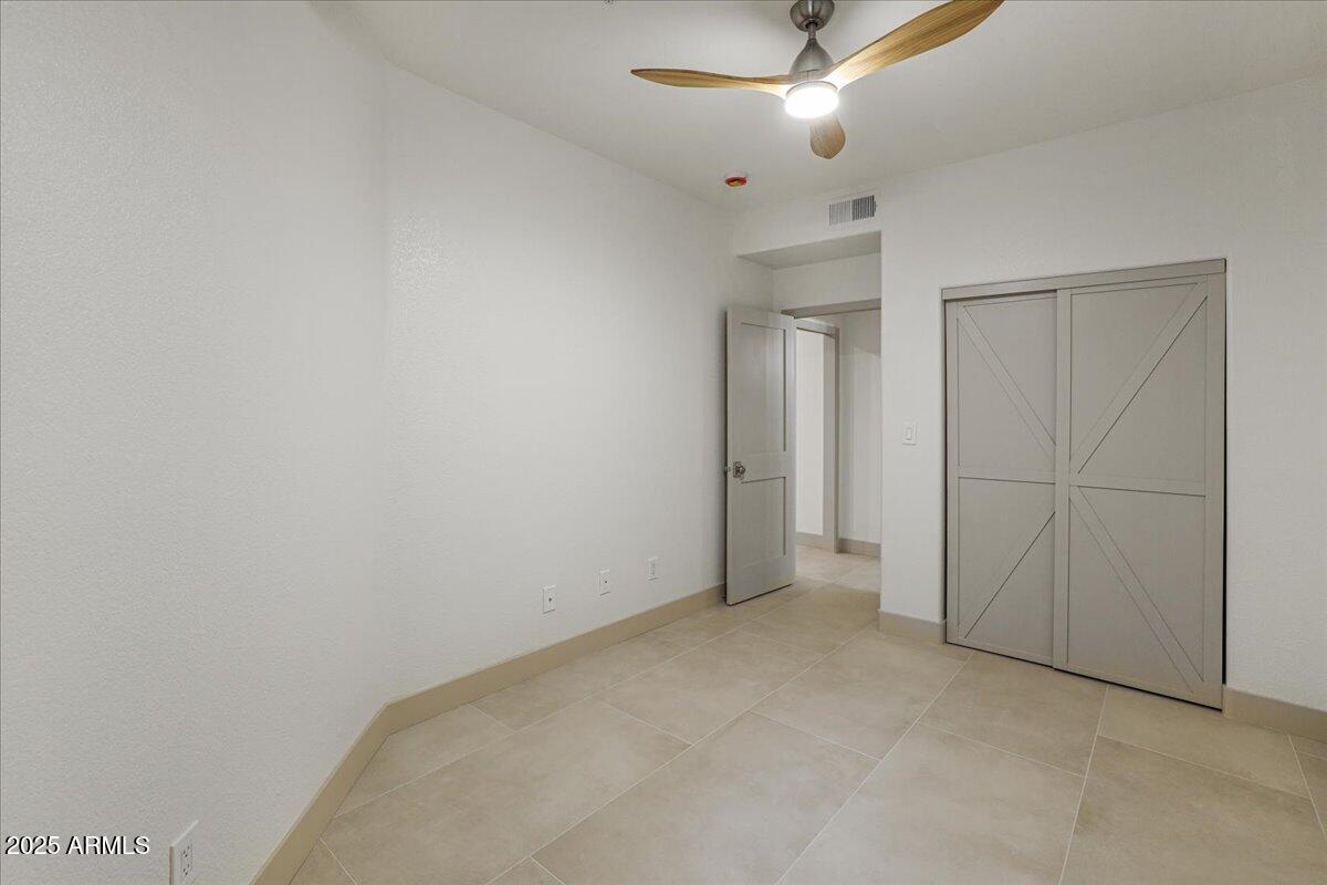 8653 E ROYAL PALM Road, 1006